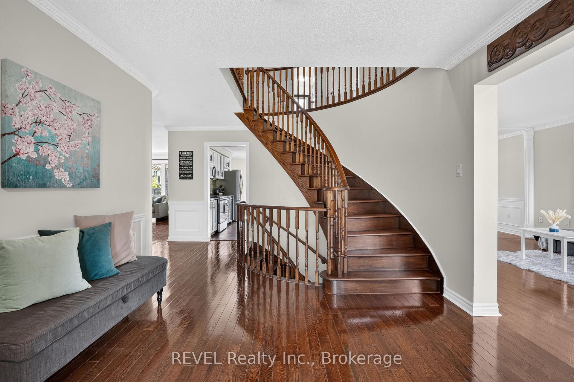 Photo 5 of 10 Meadowbrook Lane, Pelham, Fonthill — HOMEH