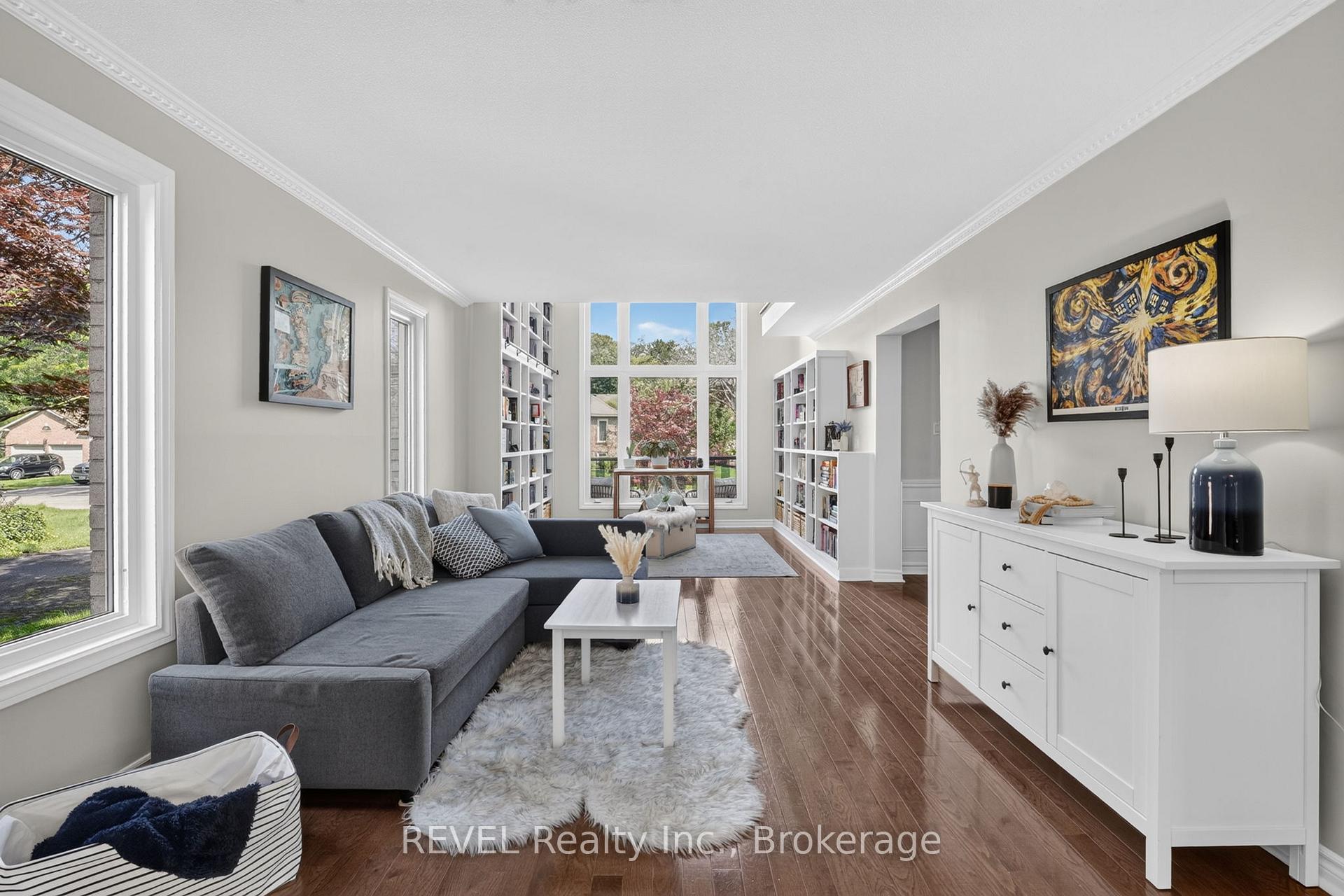 Photo 8 of 10 Meadowbrook Lane, Pelham, Fonthill — HOMEH