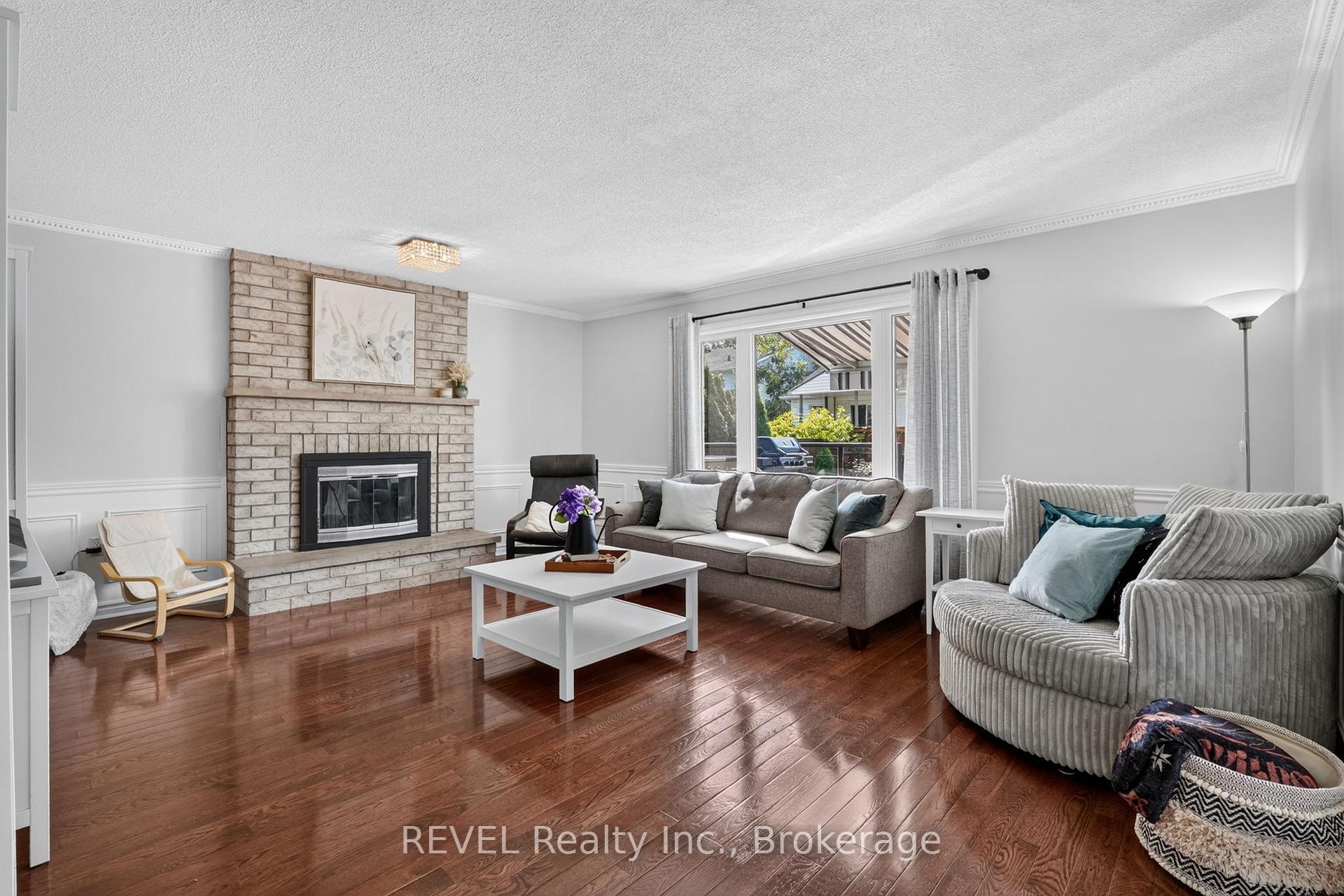 Photo 17 of 10 Meadowbrook Lane, Pelham, Fonthill — HOMEH