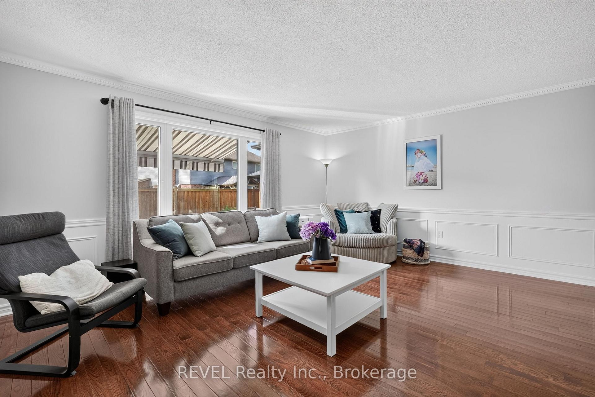Photo 18 of 10 Meadowbrook Lane, Pelham, Fonthill — HOMEH