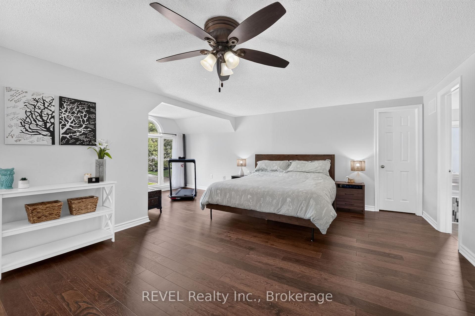 Photo 21 of 10 Meadowbrook Lane, Pelham, Fonthill — HOMEH