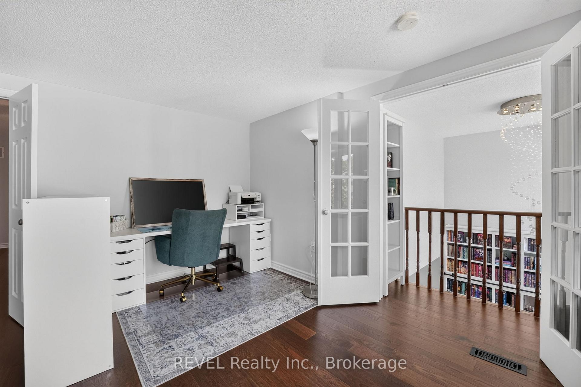 Photo 23 of 10 Meadowbrook Lane, Pelham, Fonthill — HOMEH