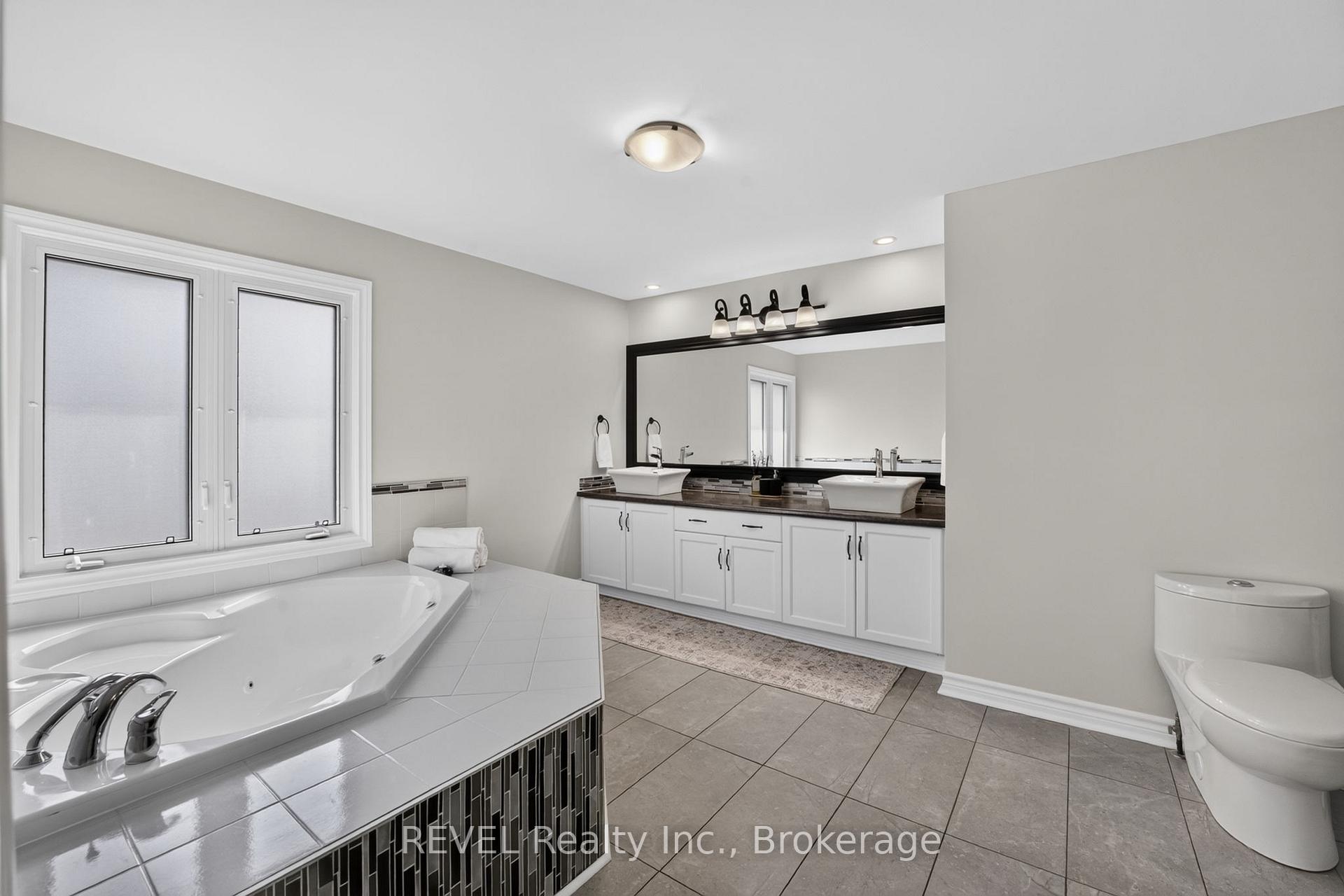 Photo 25 of 10 Meadowbrook Lane, Pelham, Fonthill — HOMEH