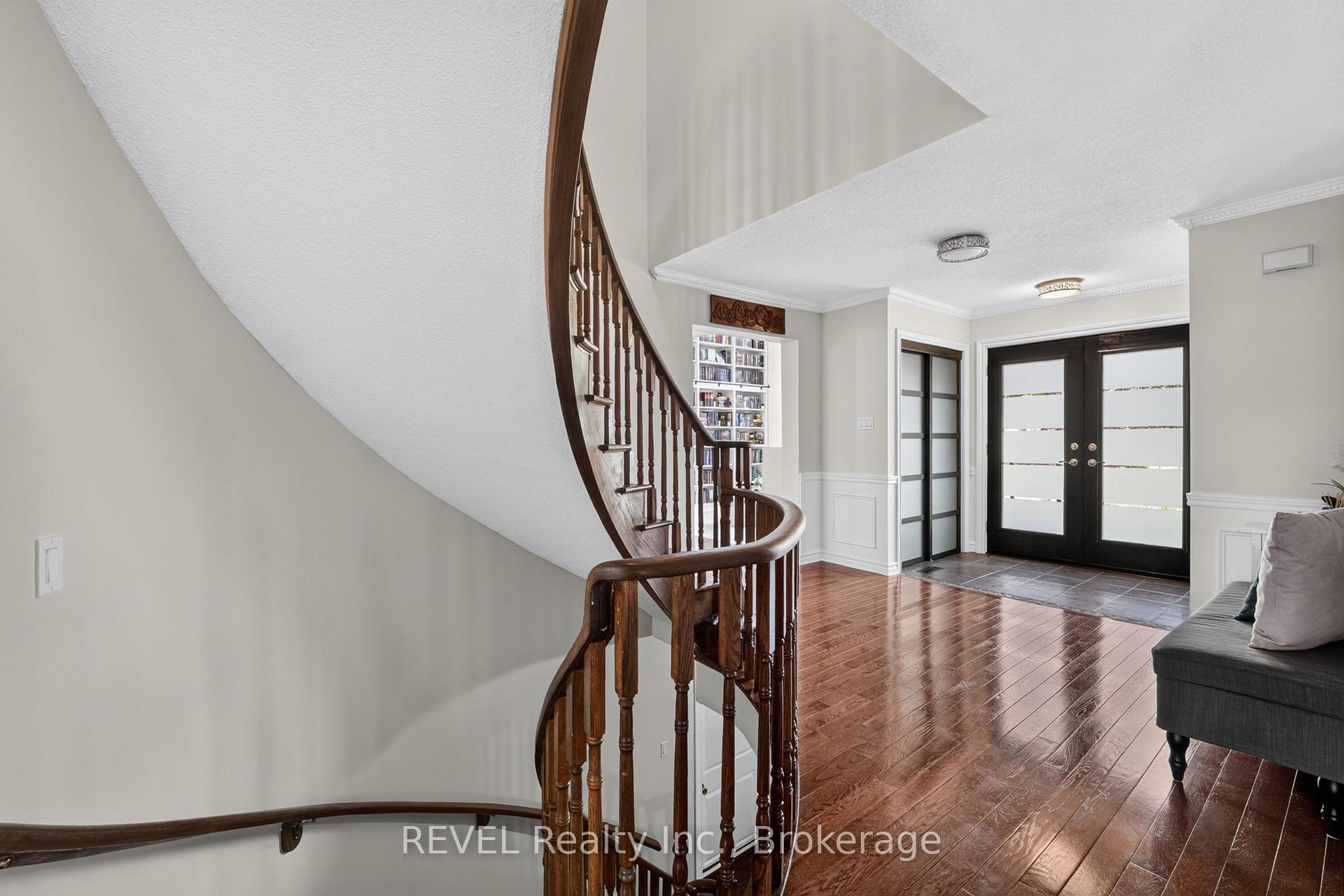 Photo 34 of 10 Meadowbrook Lane, Pelham, Fonthill — HOMEH