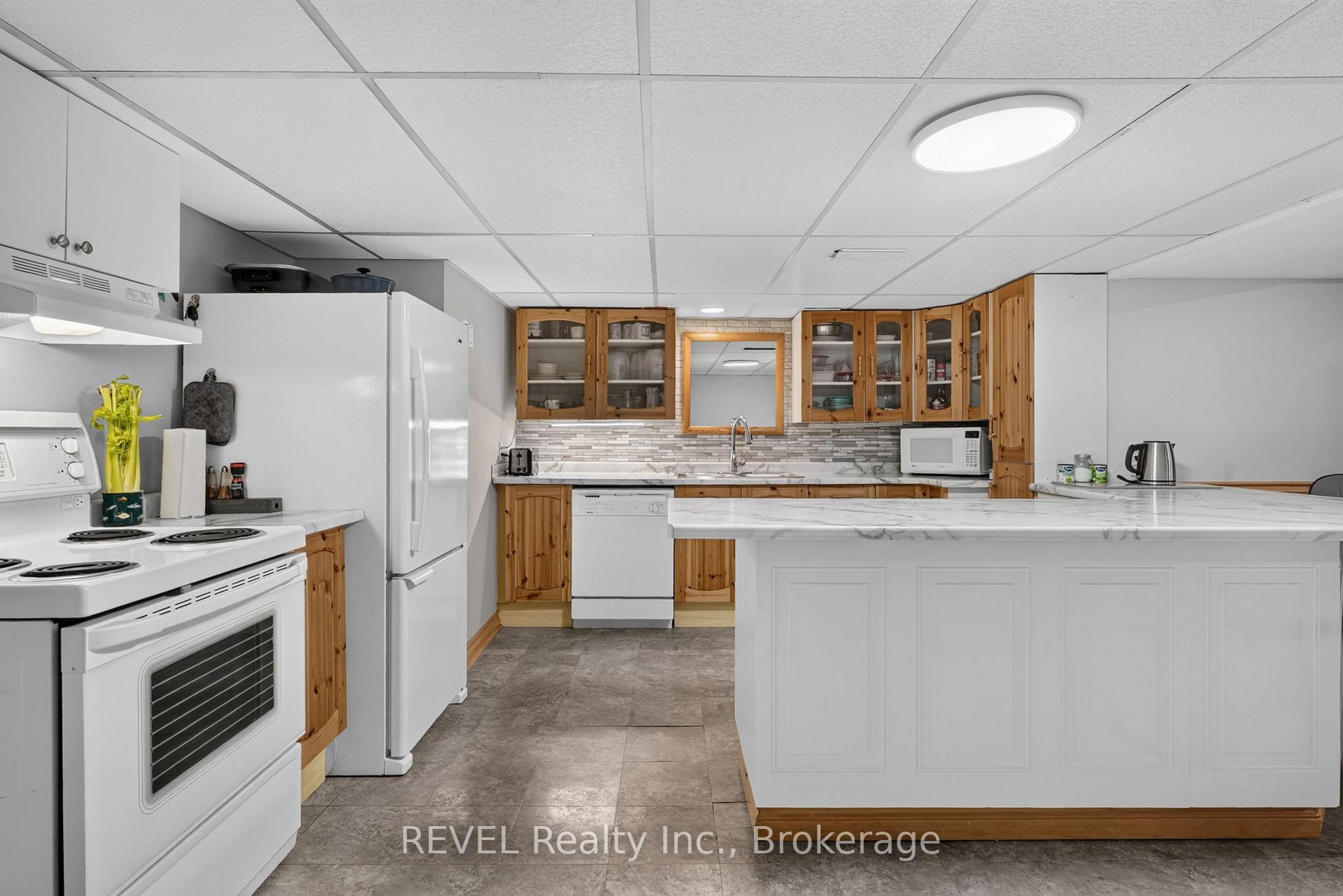 Photo 37 of 10 Meadowbrook Lane, Pelham, Fonthill — HOMEH
