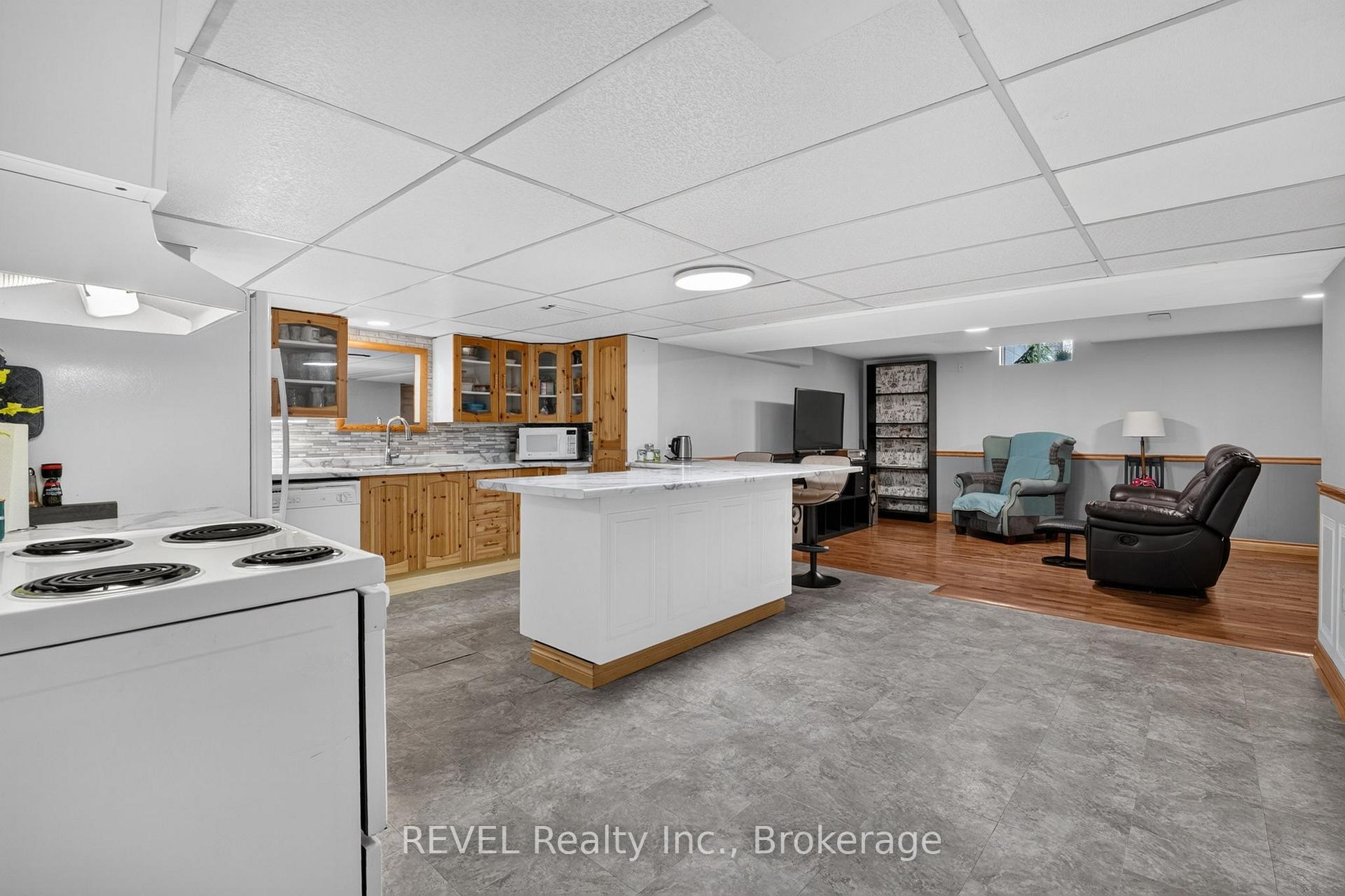 Photo 38 of 10 Meadowbrook Lane, Pelham, Fonthill — HOMEH