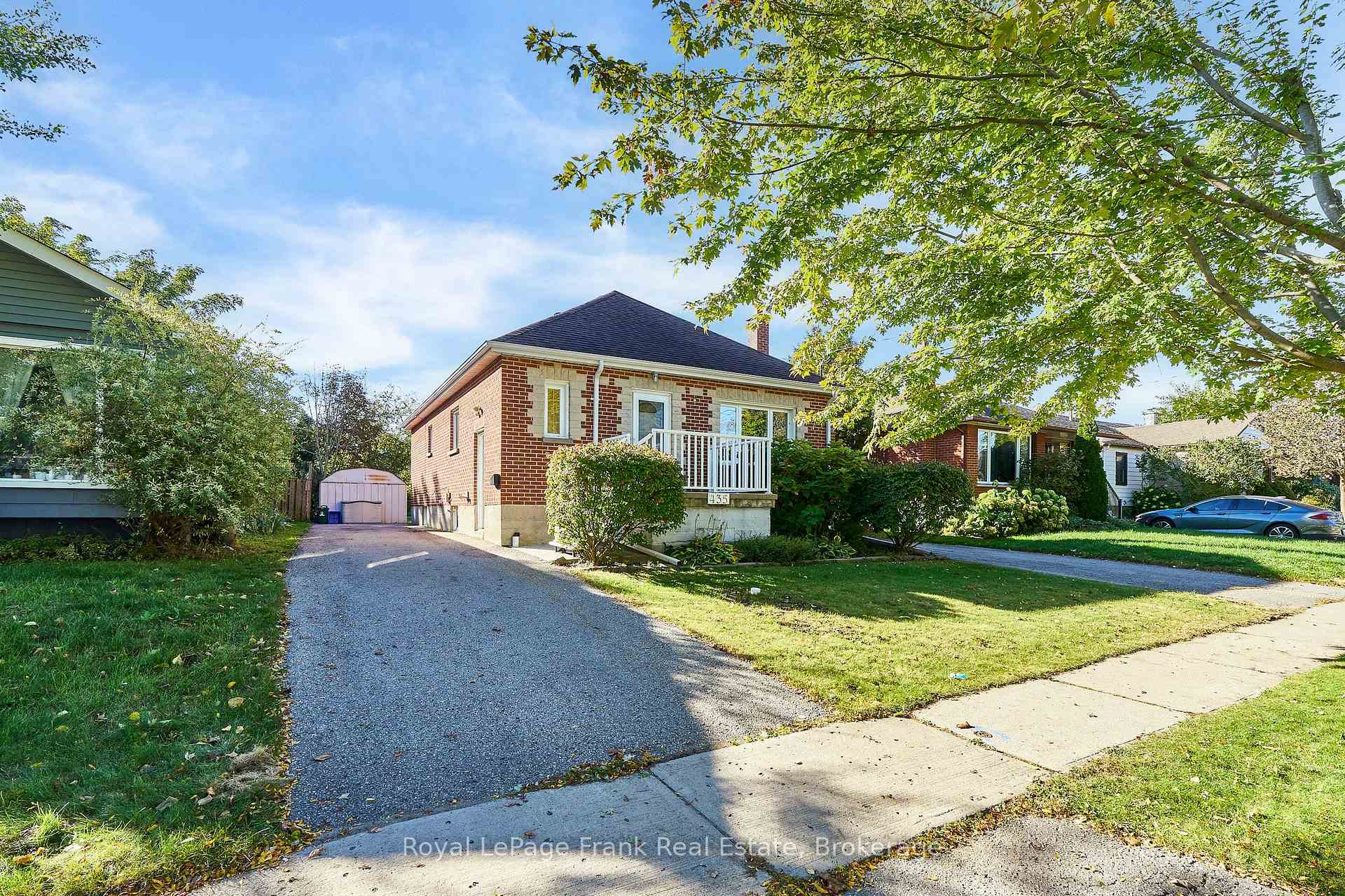 Photo 2 of 435 Woodcrest Avenue, Oshawa, McLaughlin — HOMEH
