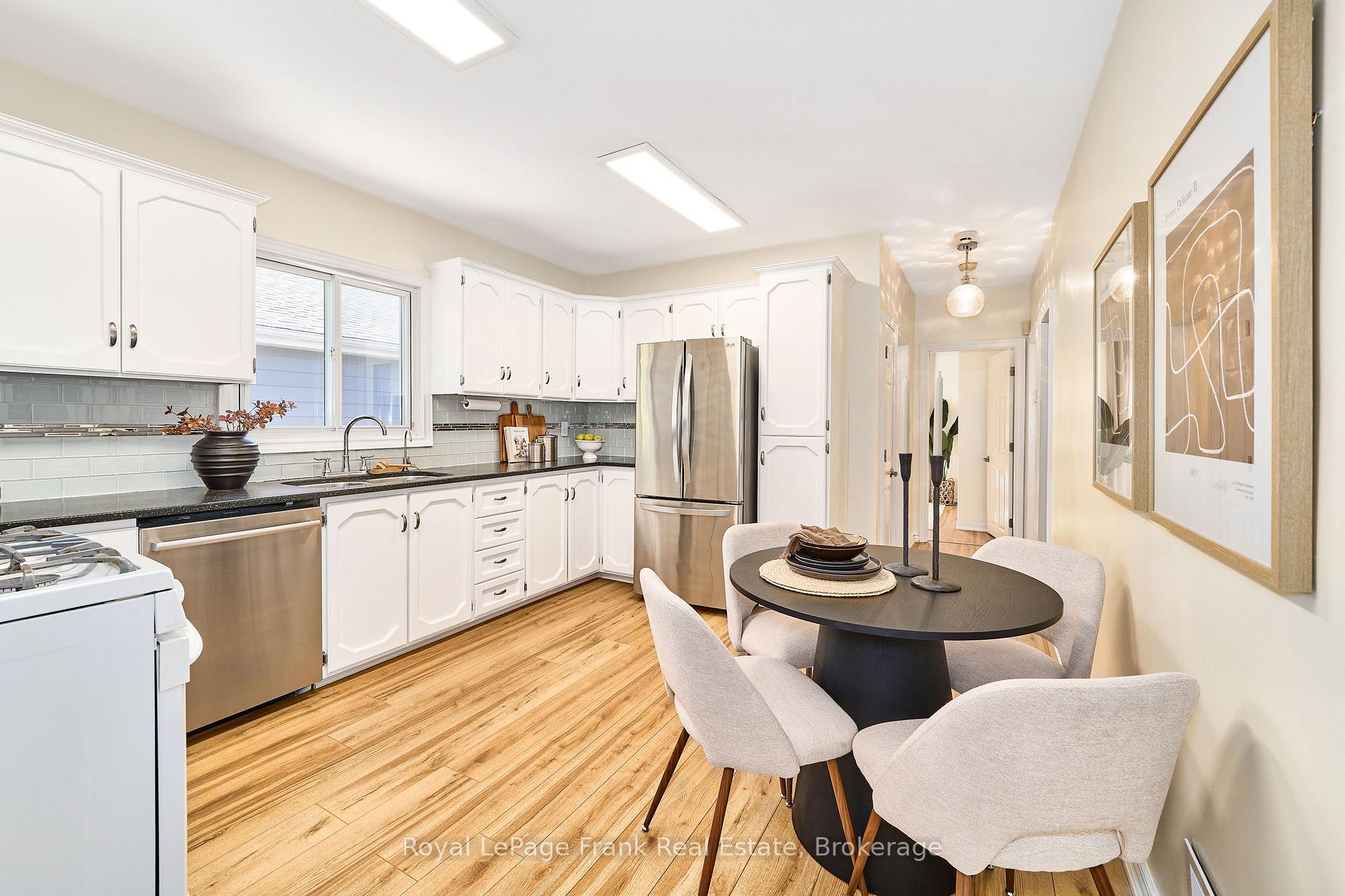 Photo 15 of 435 Woodcrest Avenue, Oshawa, McLaughlin — HOMEH