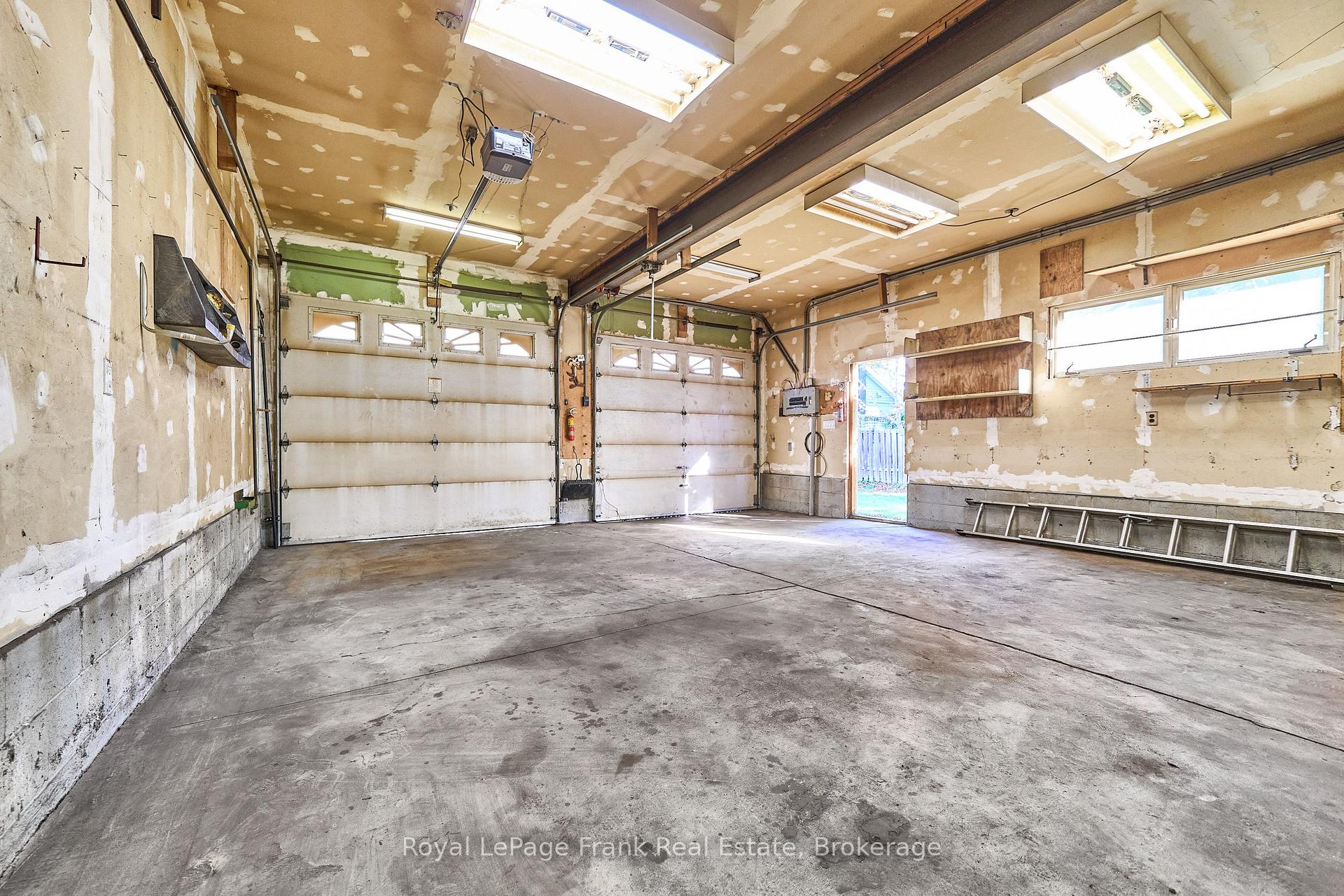 Photo 36 of 435 Woodcrest Avenue, Oshawa, McLaughlin — HOMEH