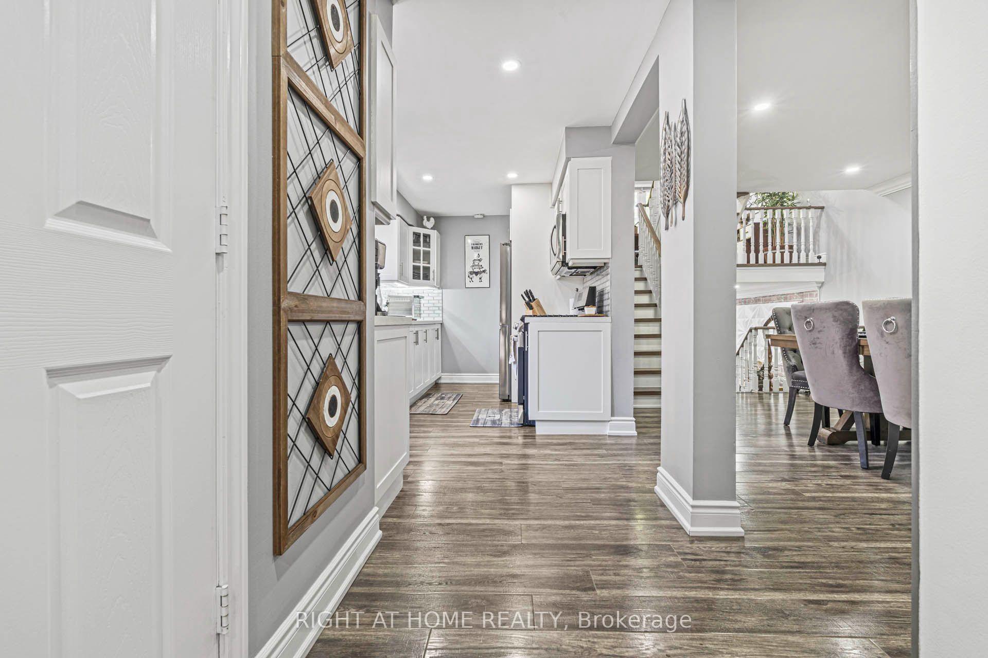 Photo 8 of 36 Burton Road W, Brampton, Brampton West — HOMEH