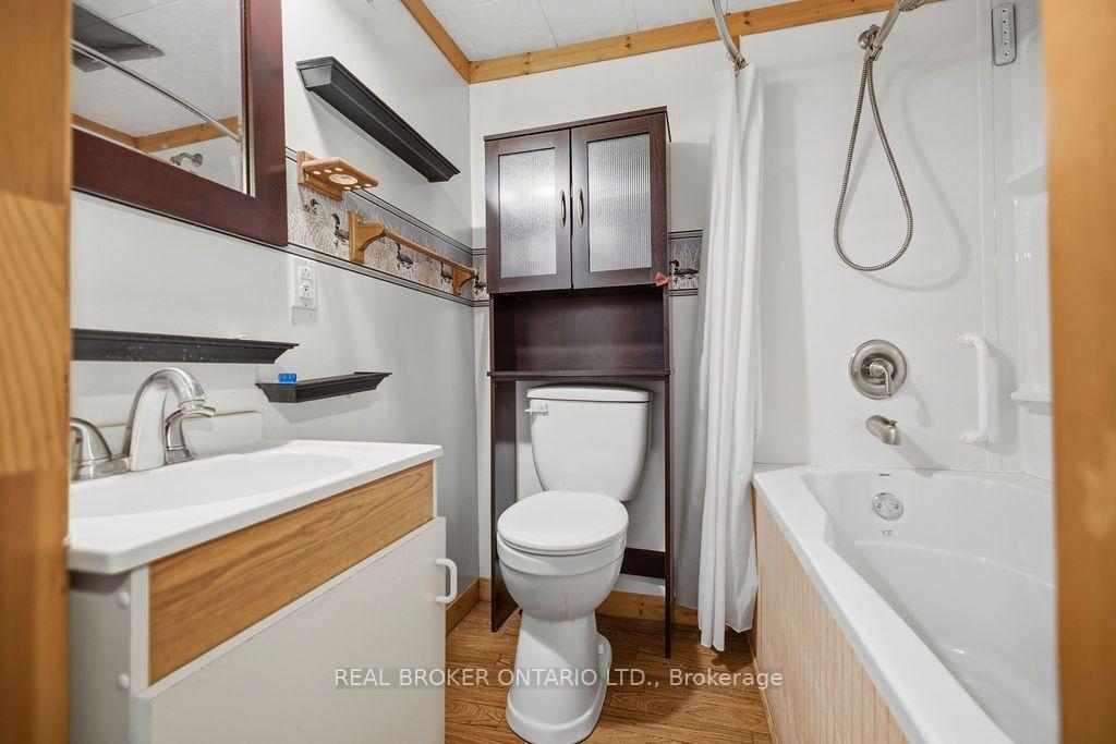 Photo 19 of 800 Pinegrove Crescent, Petawawa, Petawawa — HOMEH