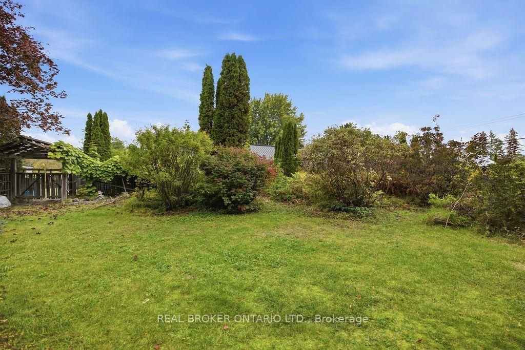 Photo 31 of 800 Pinegrove Crescent, Petawawa, Petawawa — HOMEH