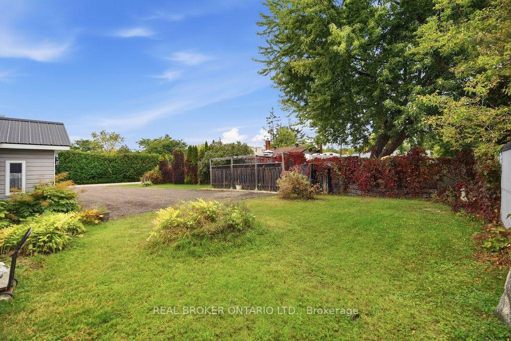 Photo 34 of 800 Pinegrove Crescent, Petawawa, Petawawa — HOMEH