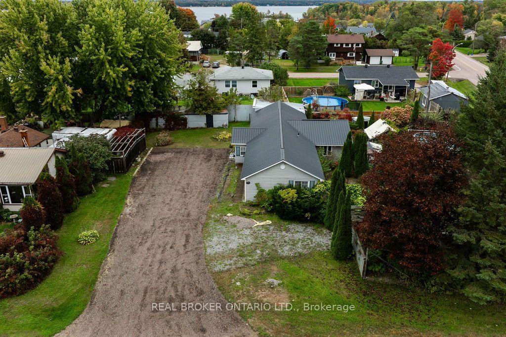 Photo 39 of 800 Pinegrove Crescent, Petawawa, Petawawa — HOMEH