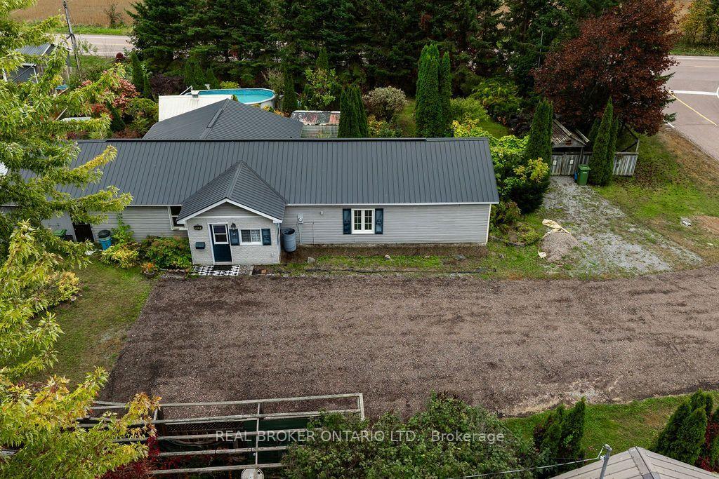 Photo 40 of 800 Pinegrove Crescent, Petawawa, Petawawa — HOMEH