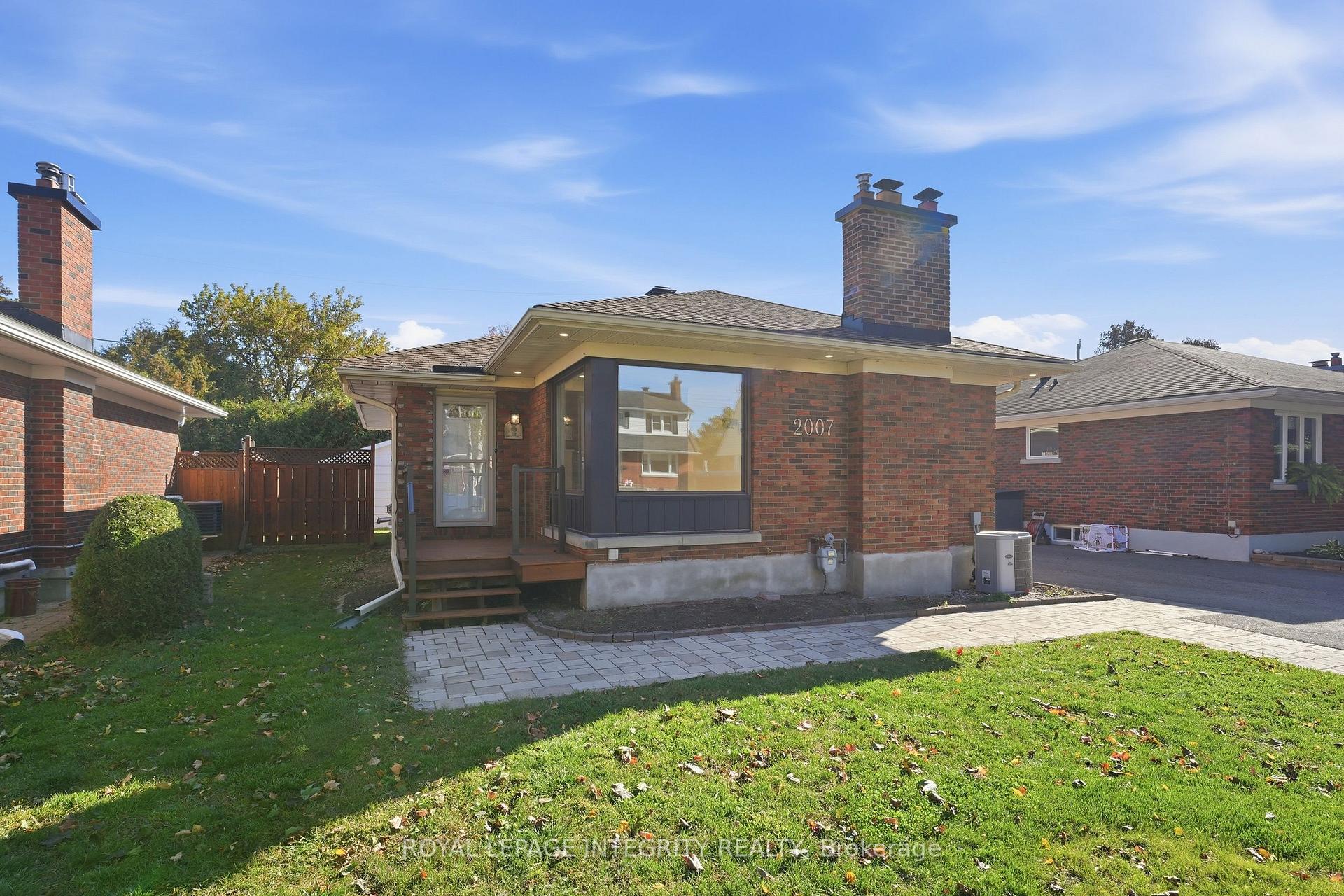 Photo 2 of 2007 Dorval Avenue, Ottawa, Elmvale Acres — HOMEH