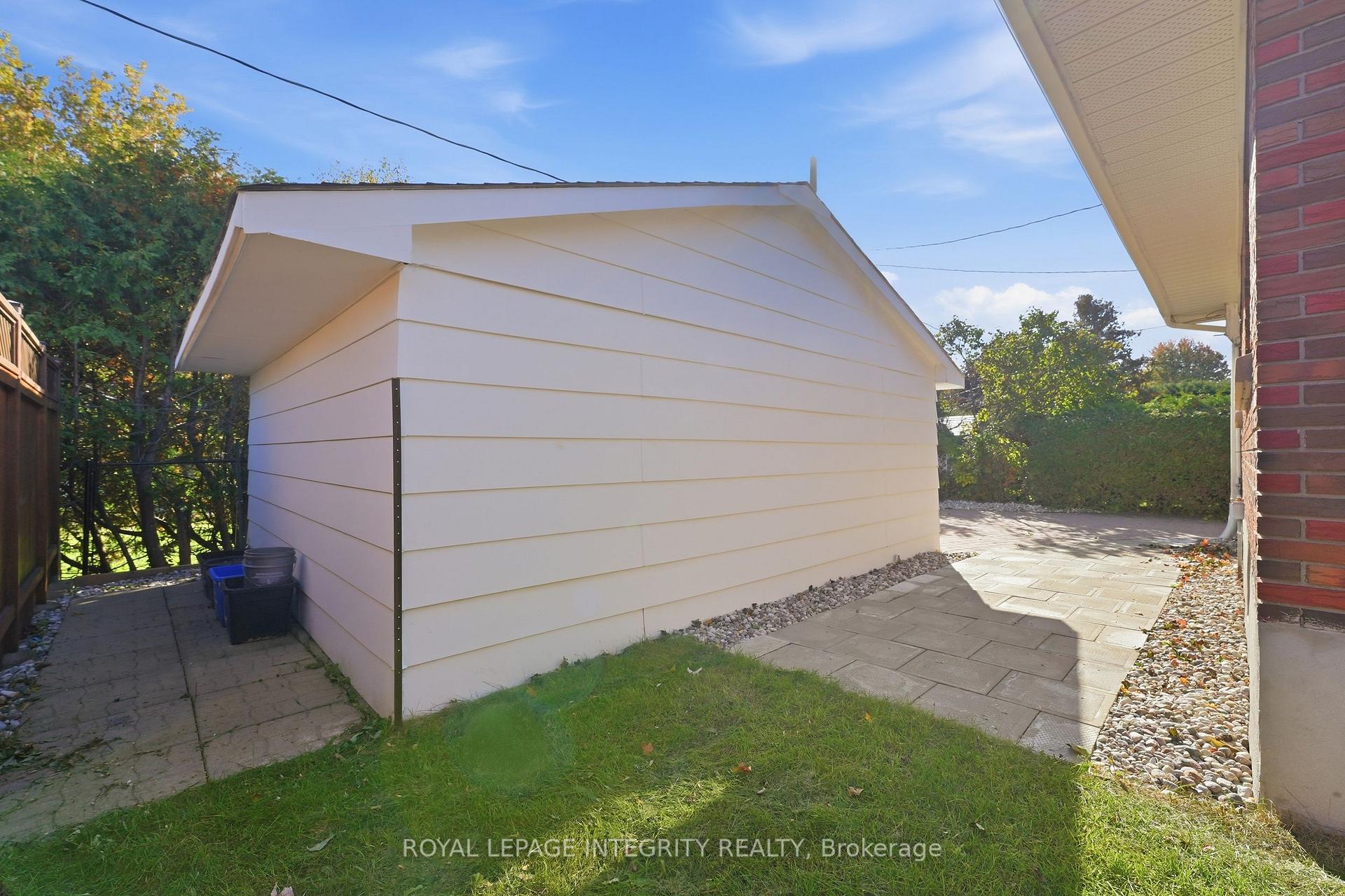 Photo 37 of 2007 Dorval Avenue, Ottawa, Elmvale Acres — HOMEH