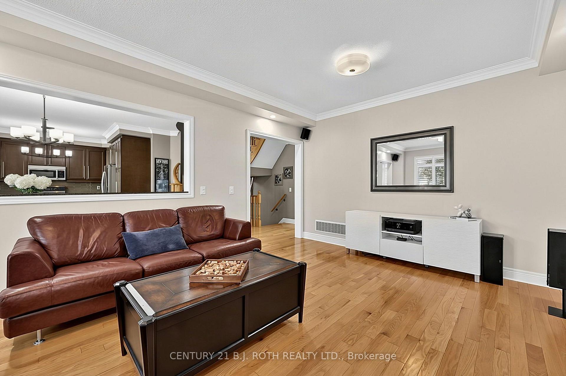 Photo 10 of 81 Royal Park Boulevard, Barrie, Bayshore — HOMEH