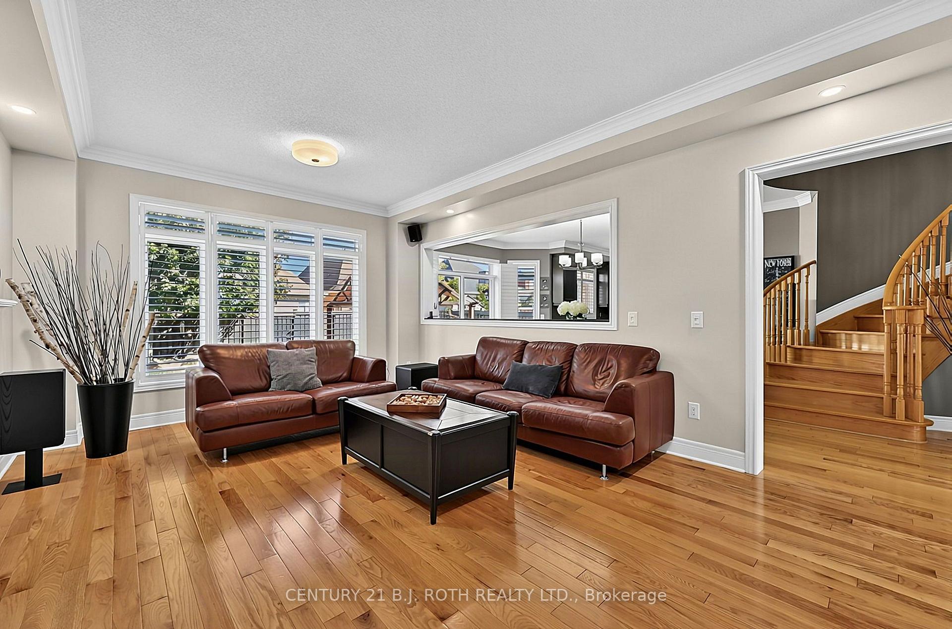 Photo 12 of 81 Royal Park Boulevard, Barrie, Bayshore — HOMEH
