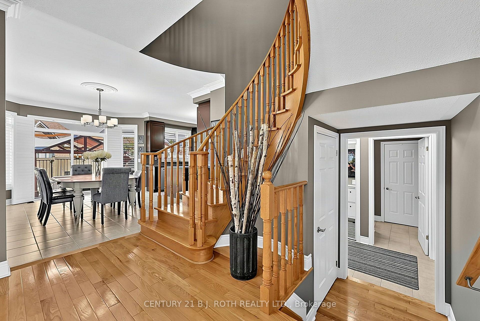 Photo 18 of 81 Royal Park Boulevard, Barrie, Bayshore — HOMEH