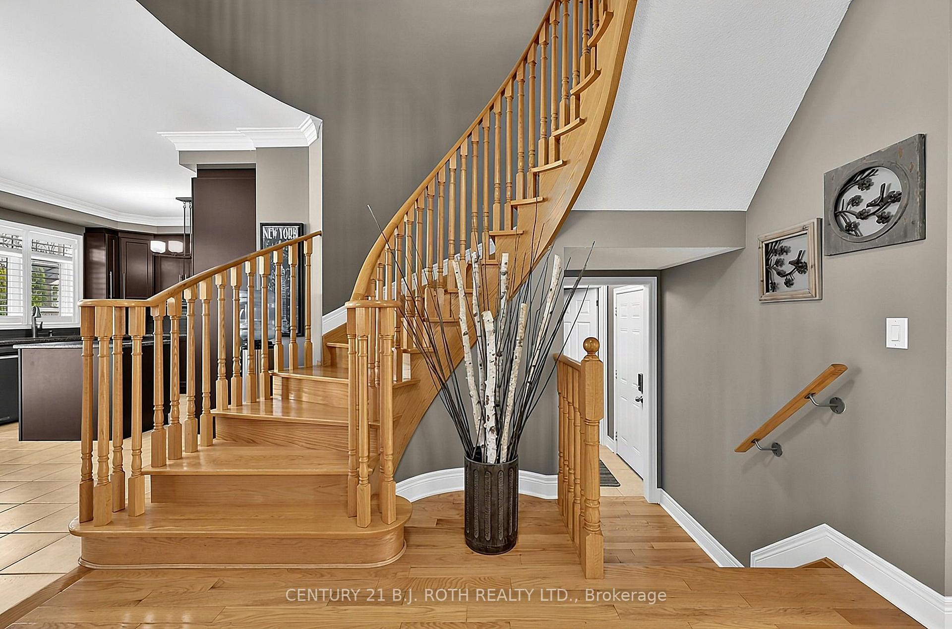 Photo 20 of 81 Royal Park Boulevard, Barrie, Bayshore — HOMEH