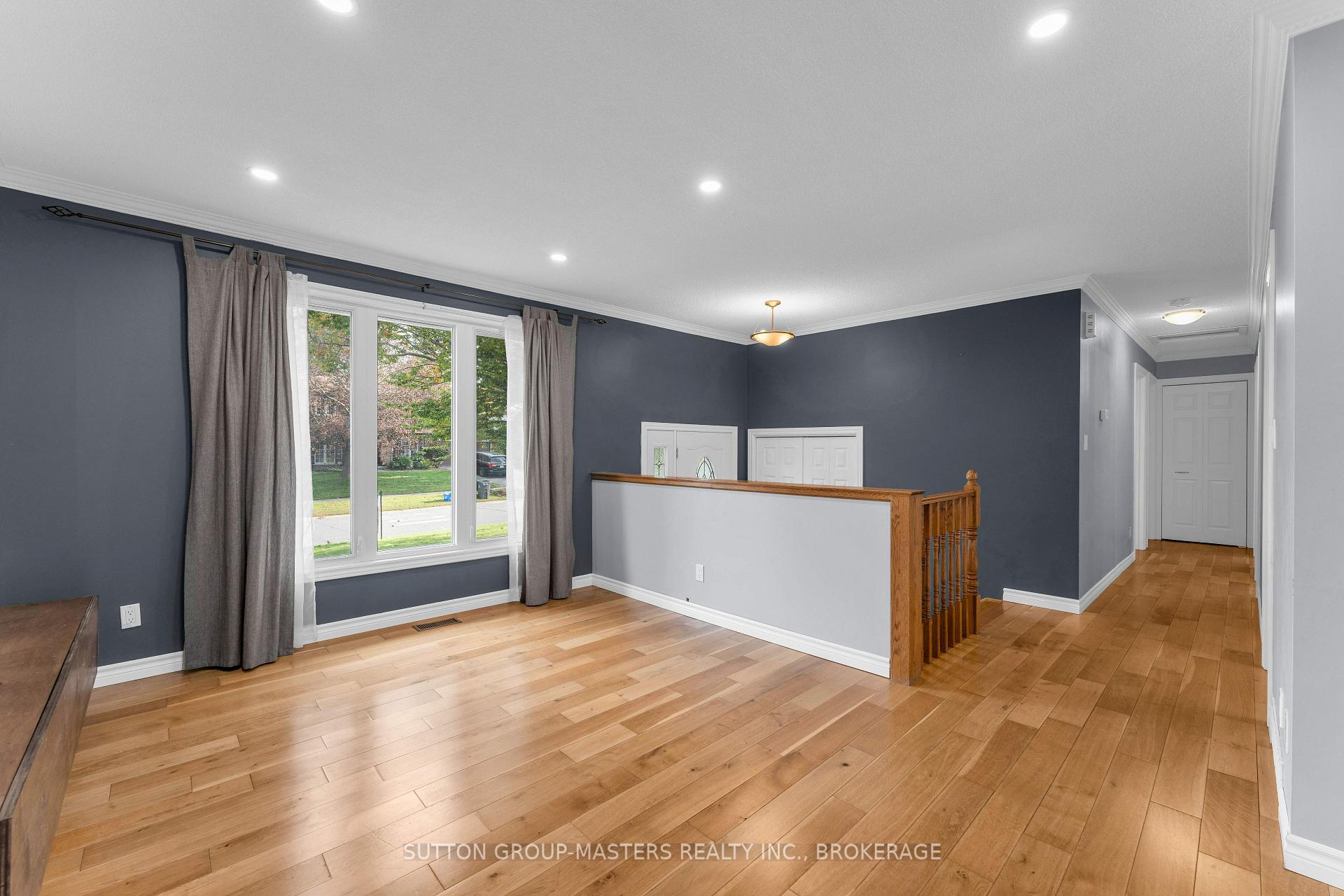 Photo 8 of 863 Pembridge Crescent, Kingston, South of Taylor-Kidd Blvd — HOMEH