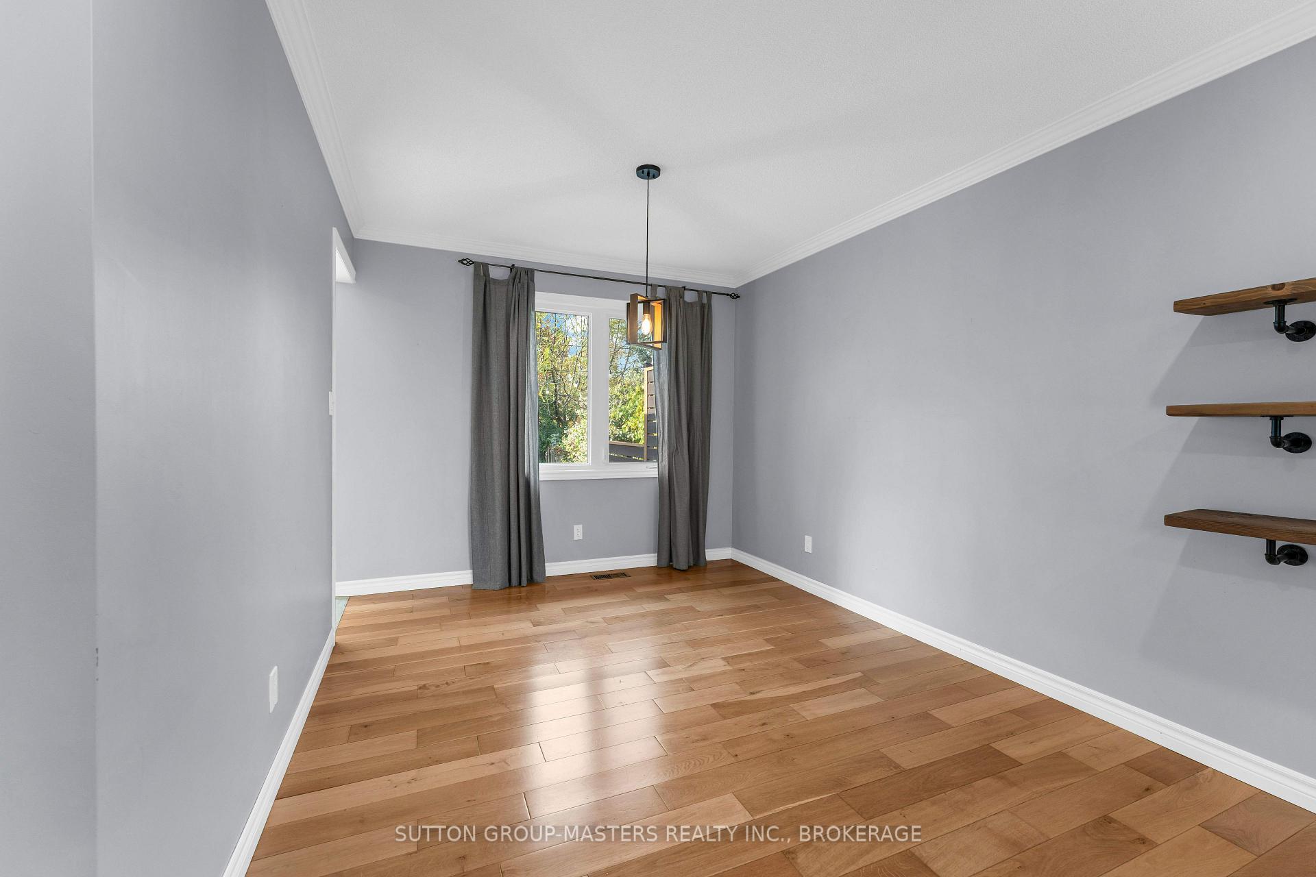 Photo 10 of 863 Pembridge Crescent, Kingston, South of Taylor-Kidd Blvd — HOMEH