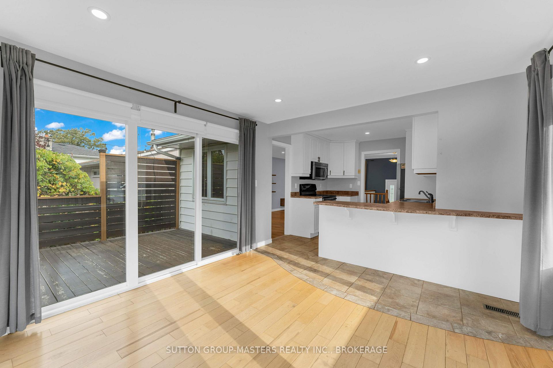 Photo 18 of 863 Pembridge Crescent, Kingston, South of Taylor-Kidd Blvd — HOMEH