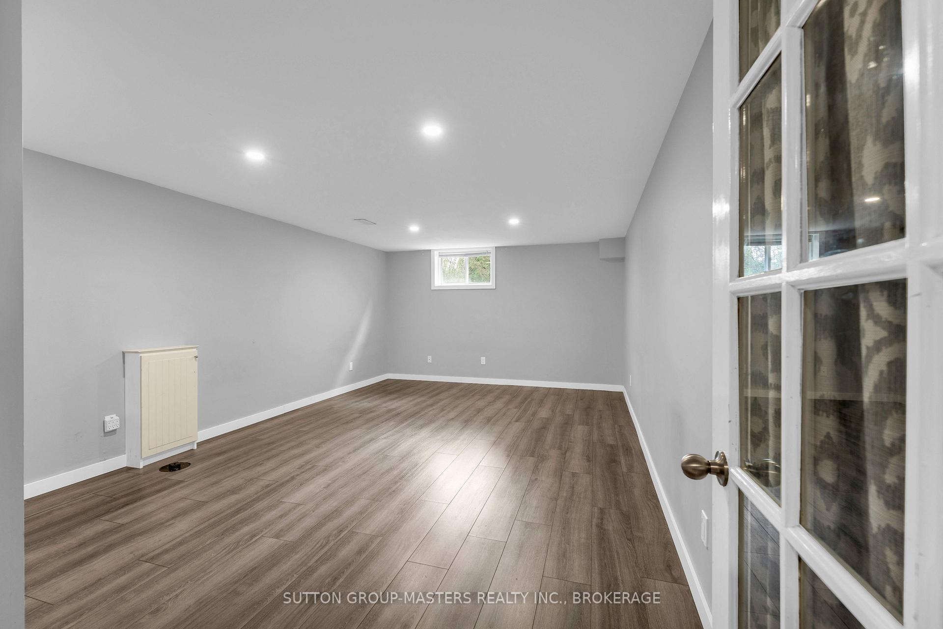 Photo 32 of 863 Pembridge Crescent, Kingston, South of Taylor-Kidd Blvd — HOMEH