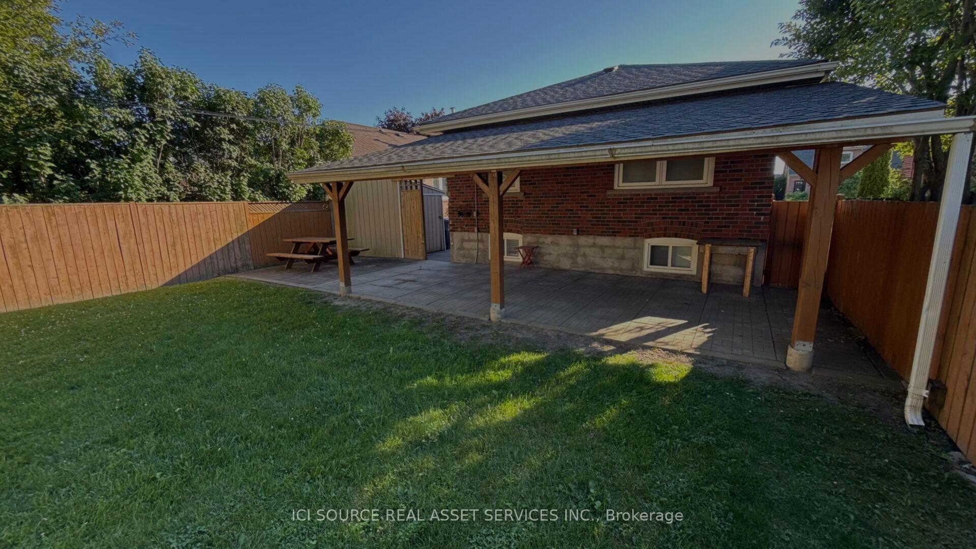 Photo 2 of Unit Lower Level, 17 Hubert Avenue, Scarborough, Clairlea-Birchmount — HOMEH