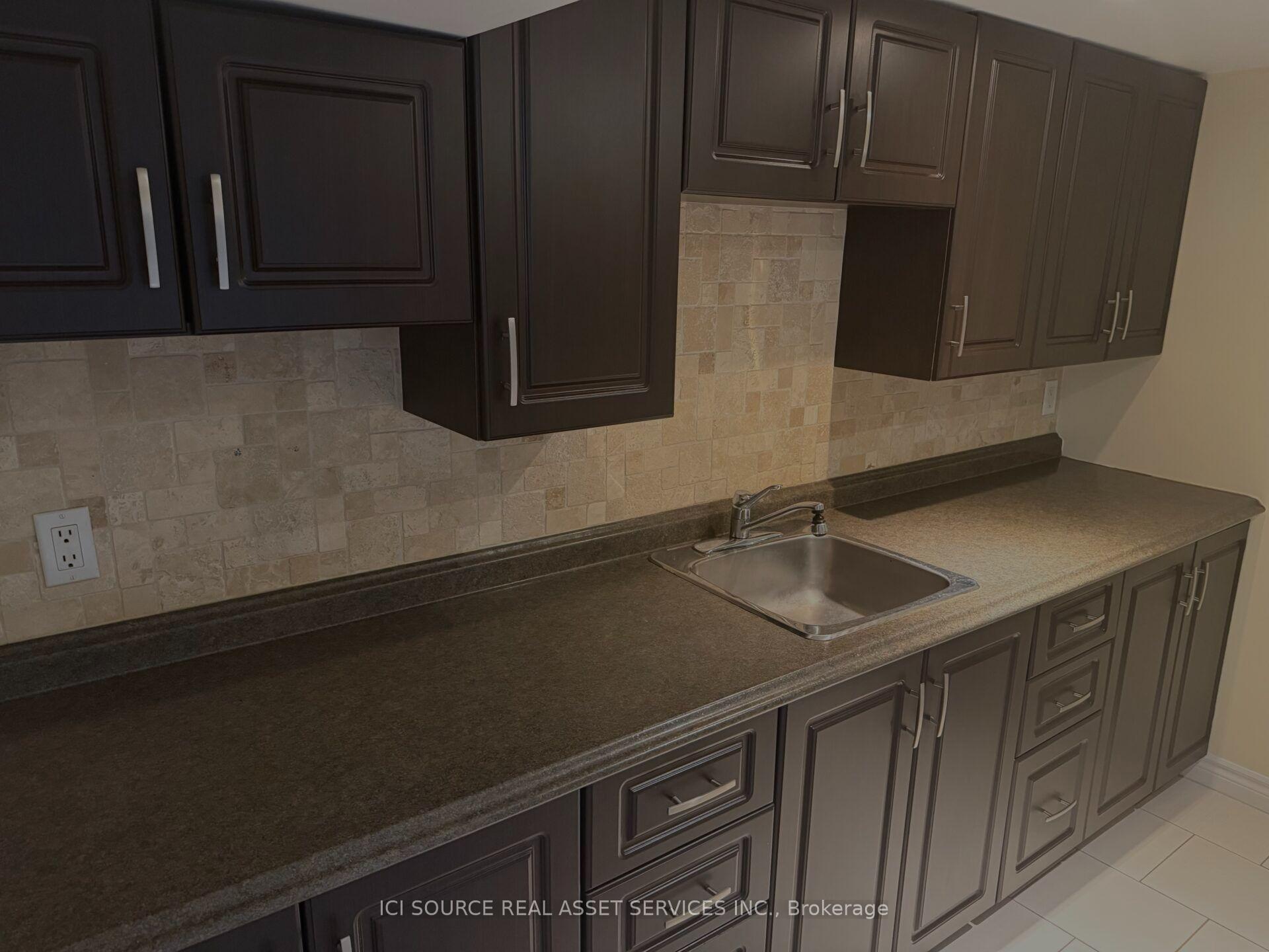Photo 5 of Unit Lower Level, 17 Hubert Avenue, Scarborough, Clairlea-Birchmount — HOMEH