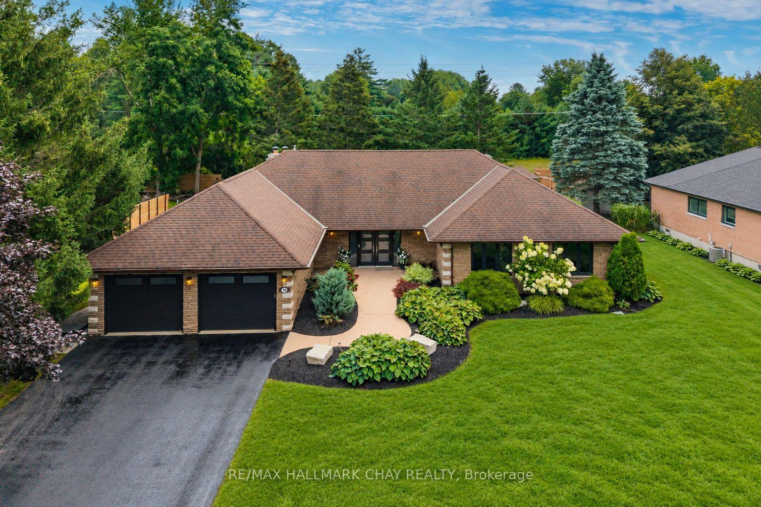 Photo 2 of 98 Idlewood Drive, Springwater, Midhurst — HOMEH