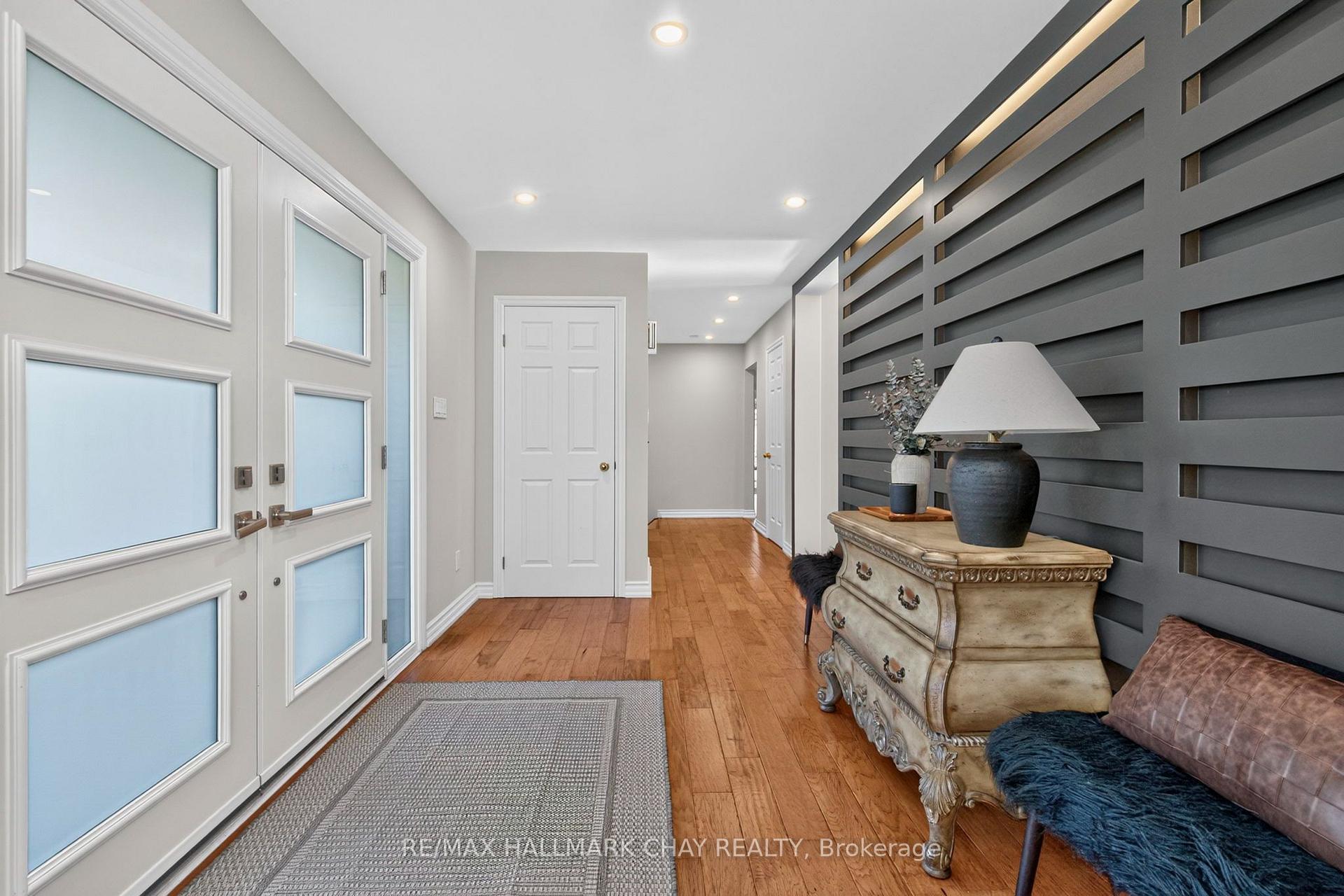 Photo 3 of 98 Idlewood Drive, Springwater, Midhurst — HOMEH