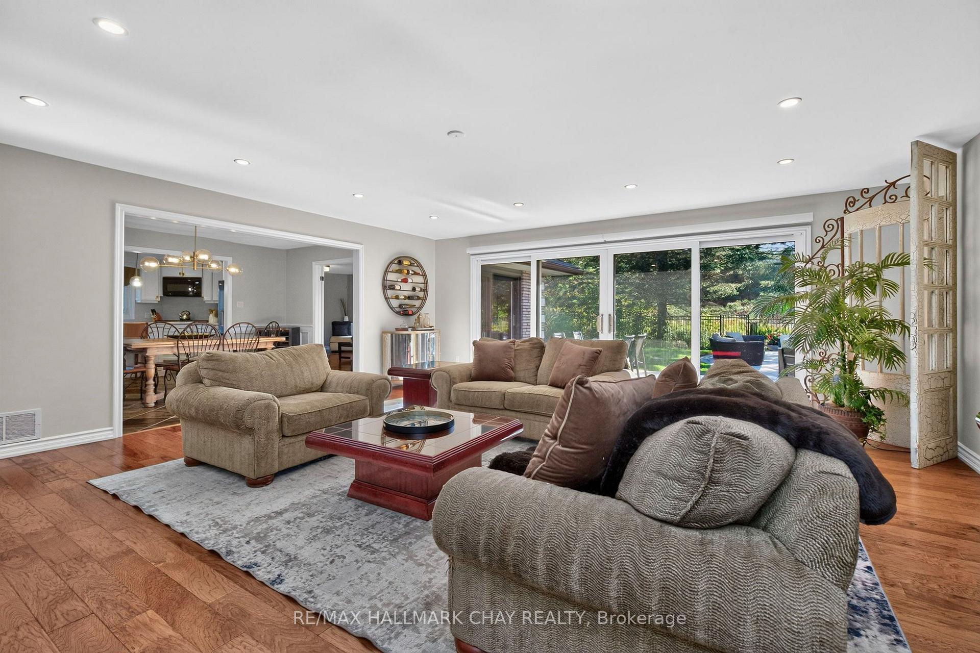 Photo 7 of 98 Idlewood Drive, Springwater, Midhurst — HOMEH