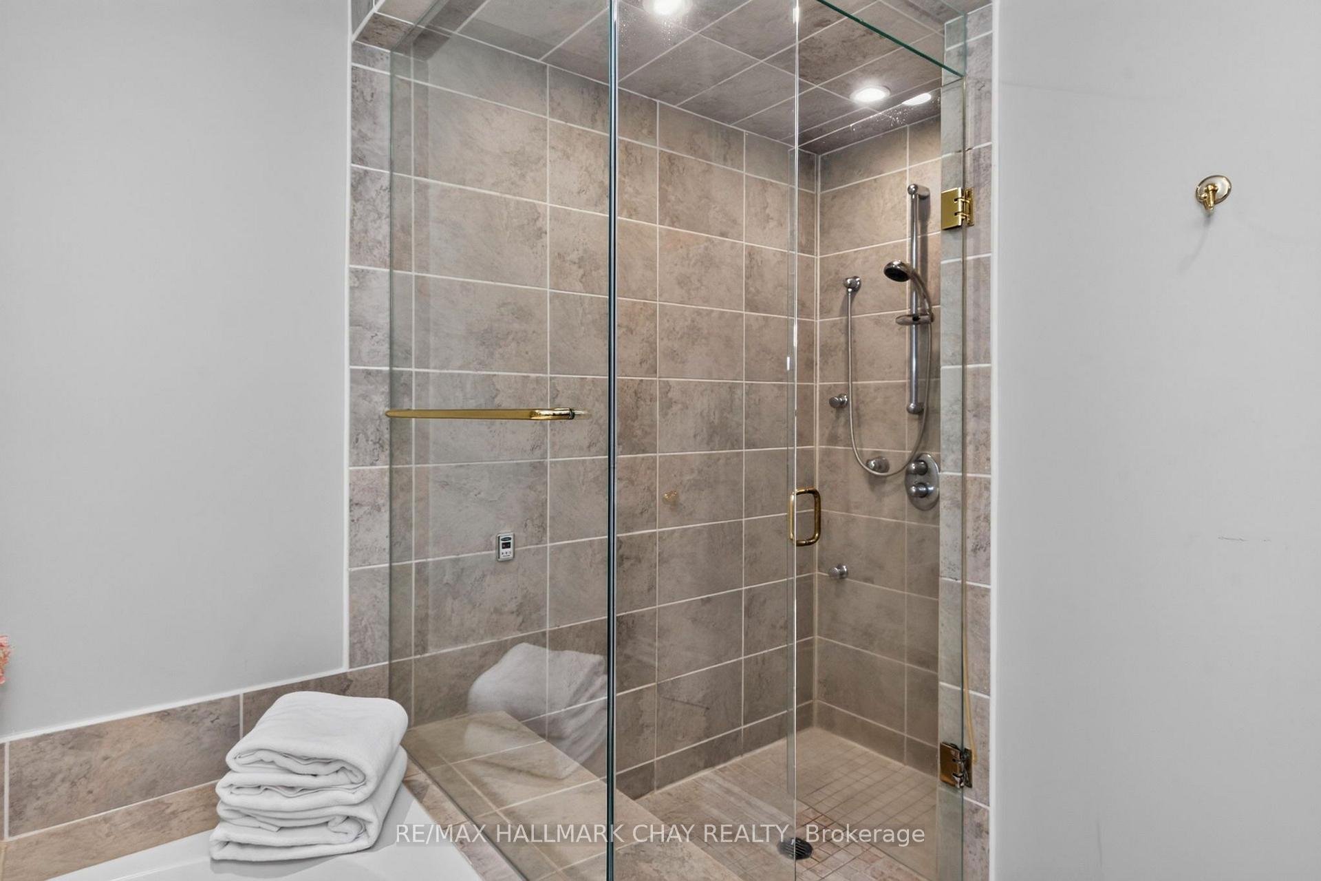 Photo 10 of 98 Idlewood Drive, Springwater, Midhurst — HOMEH