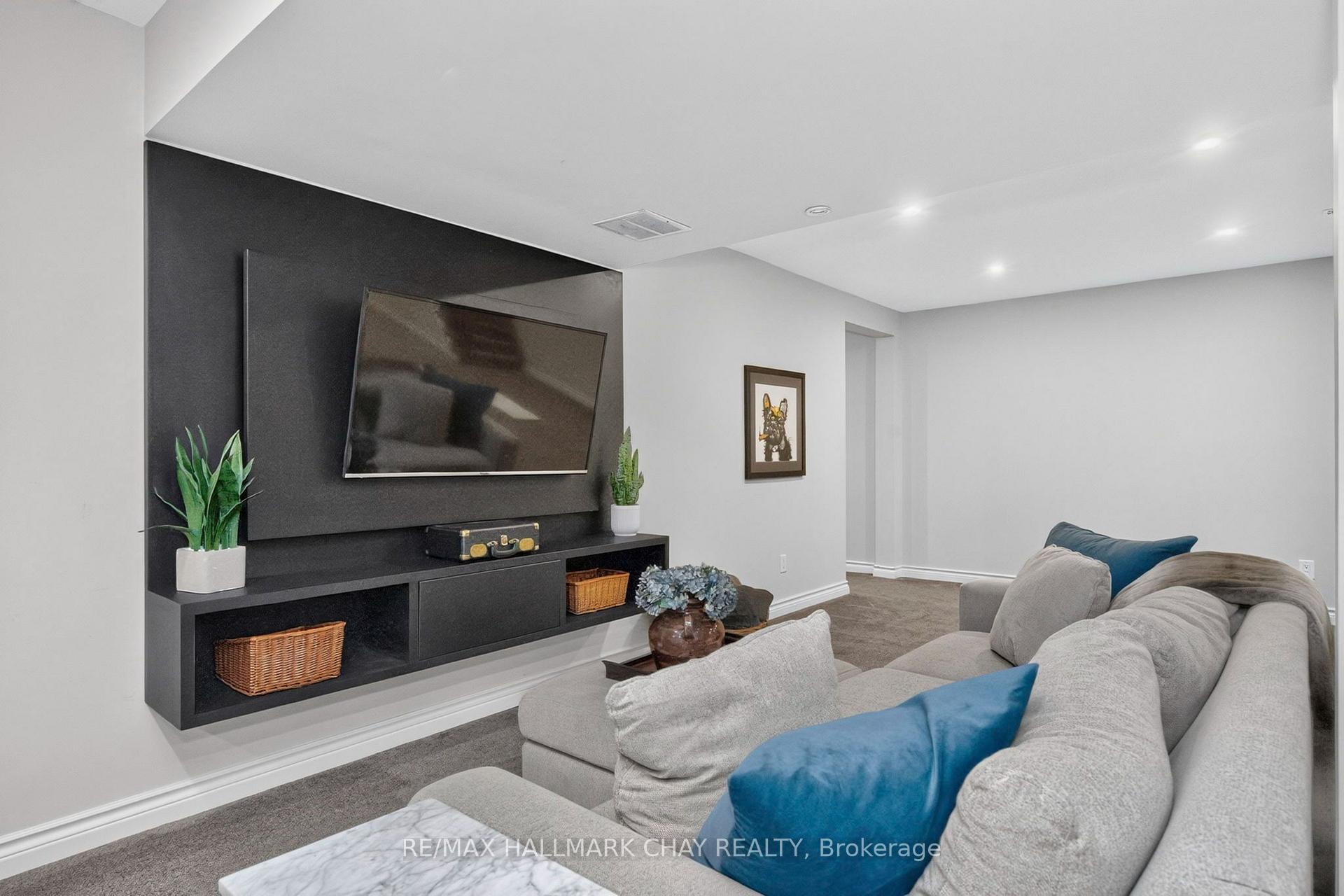Photo 12 of 98 Idlewood Drive, Springwater, Midhurst — HOMEH
