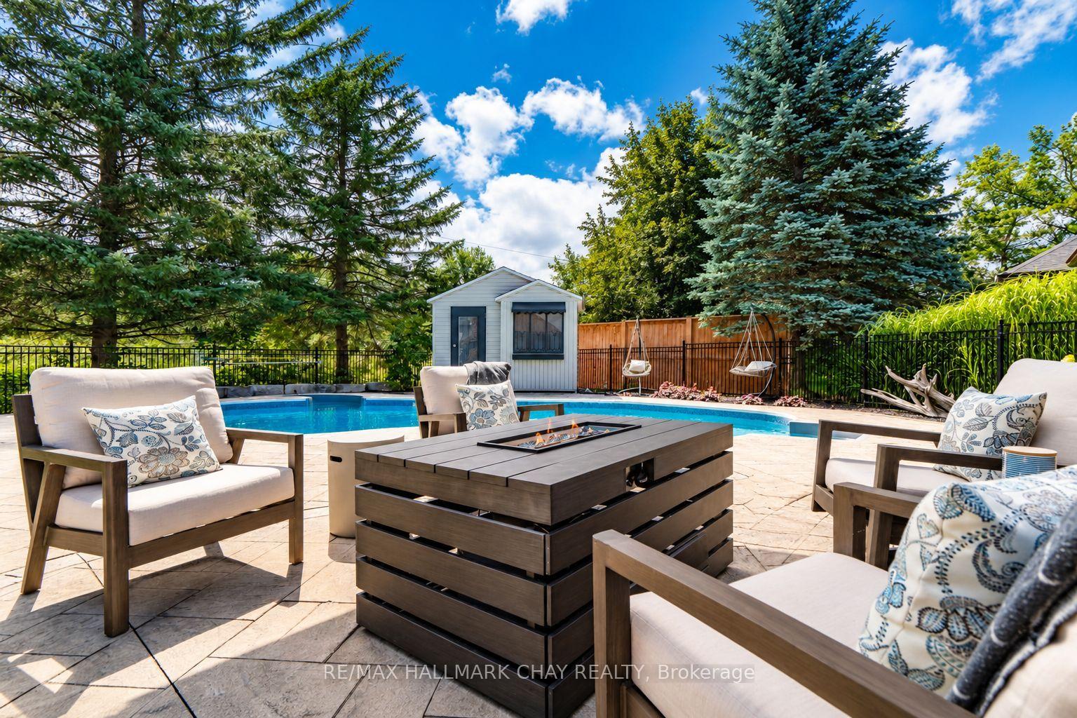 Photo 14 of 98 Idlewood Drive, Springwater, Midhurst — HOMEH