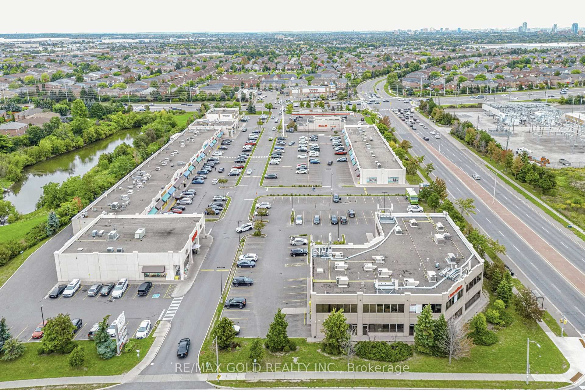 Photo 36 of 36 Summerdale Crescent, Brampton, Fletcher's Meadow — HOMEH