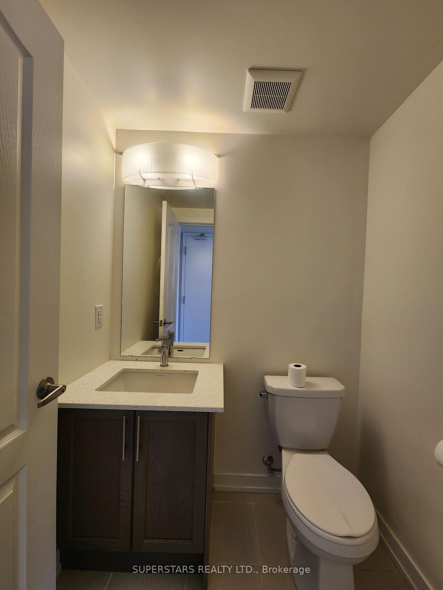 Photo 8 of Unit 37, 370 Red Maple Road, Richmond Hill, Langstaff — HOMEH