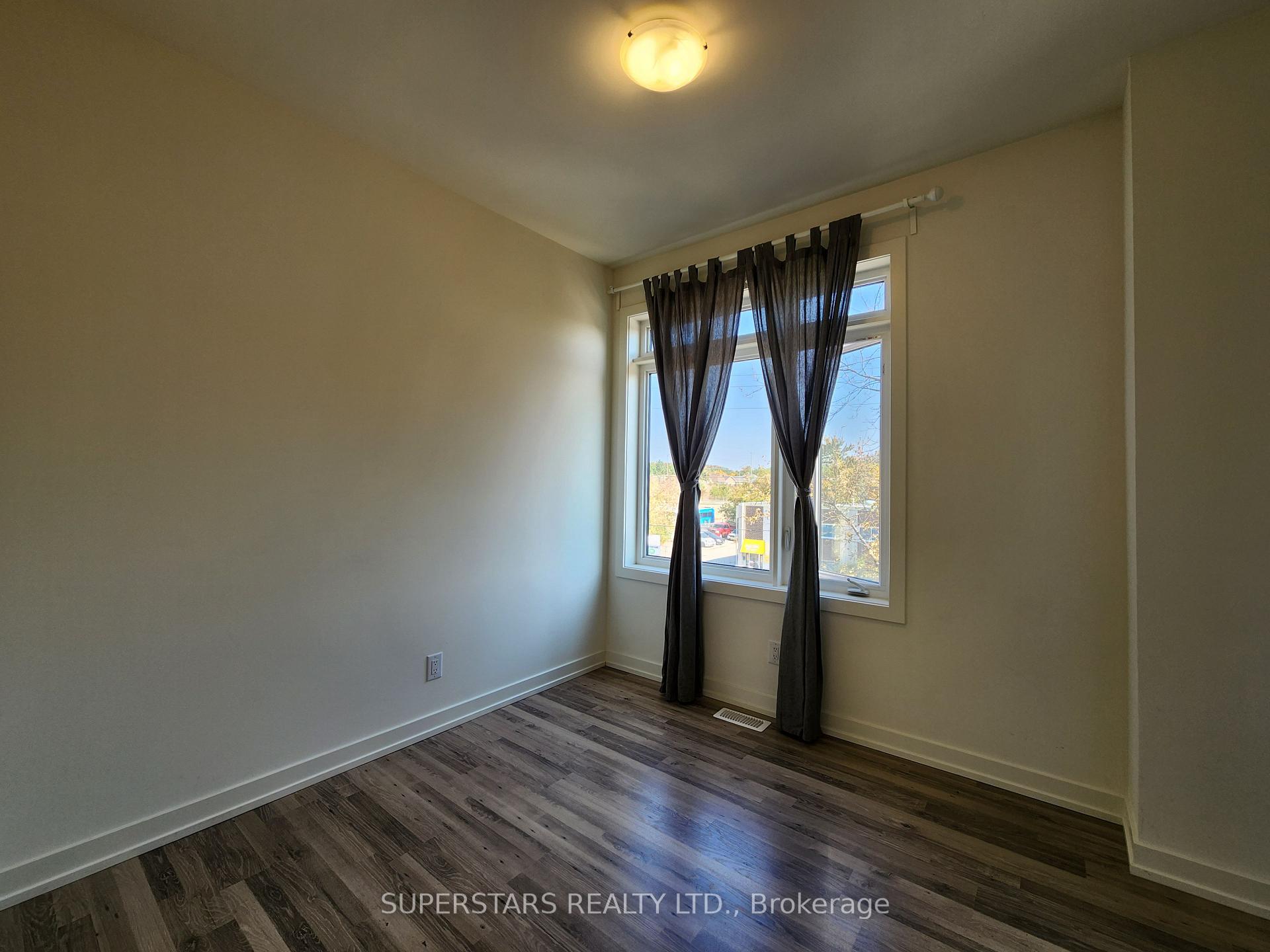 Photo 13 of Unit 37, 370 Red Maple Road, Richmond Hill, Langstaff — HOMEH