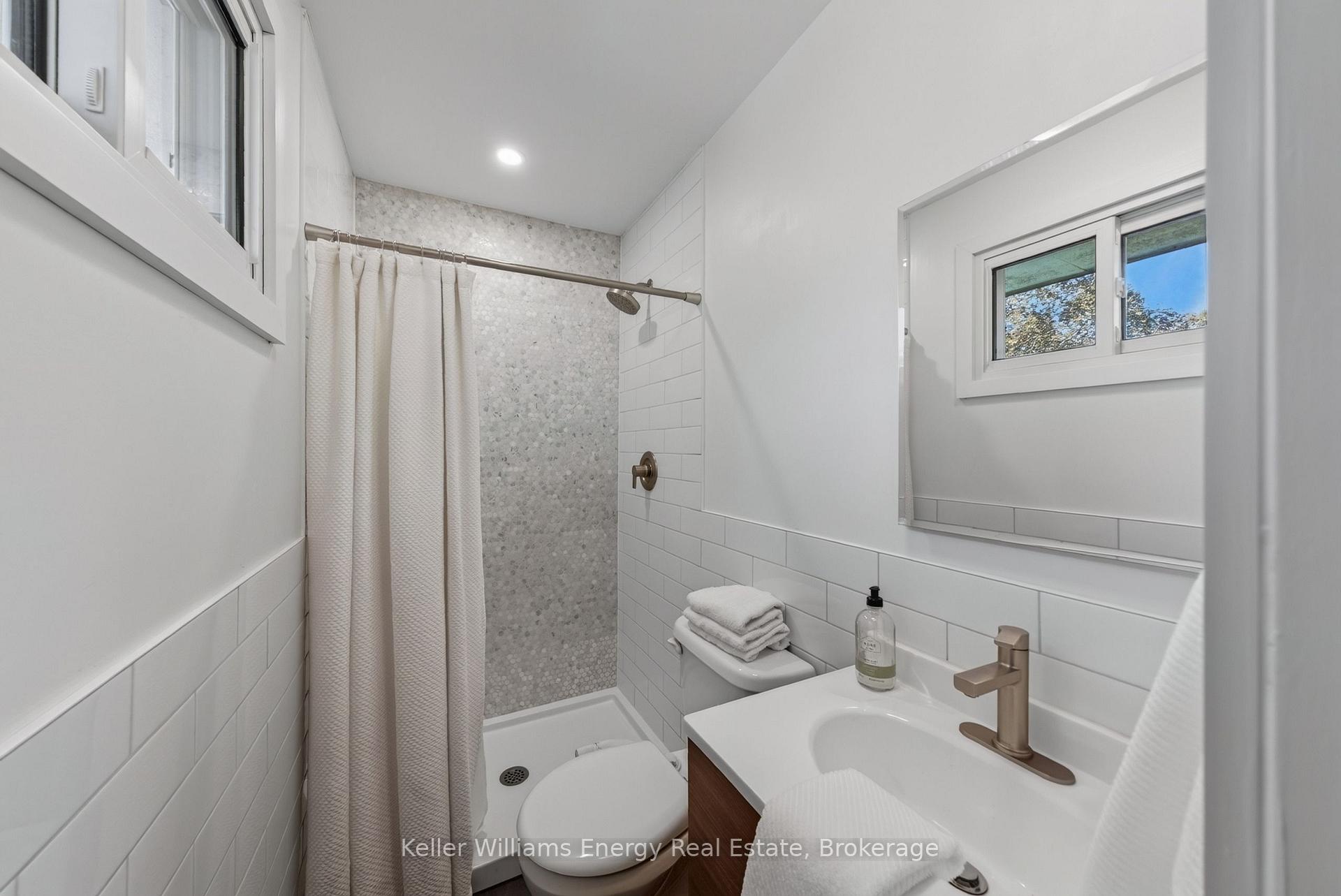 Photo 37 of 28 Briarwood Crescent, Belleville, Belleville Ward — HOMEH