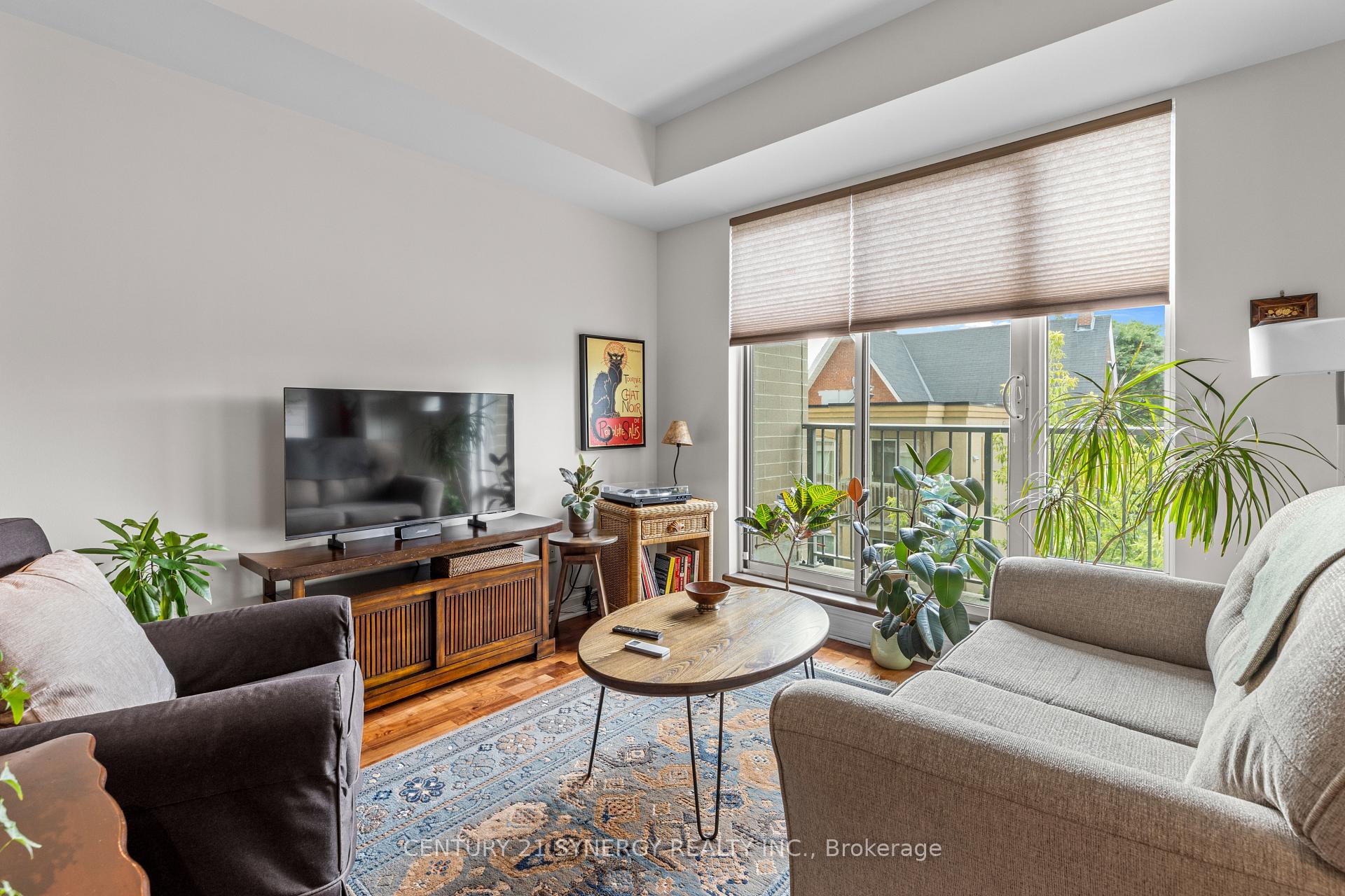 Photo 5 of Unit 501, 200 Besserer Street, Ottawa, Sandy Hill — HOMEH