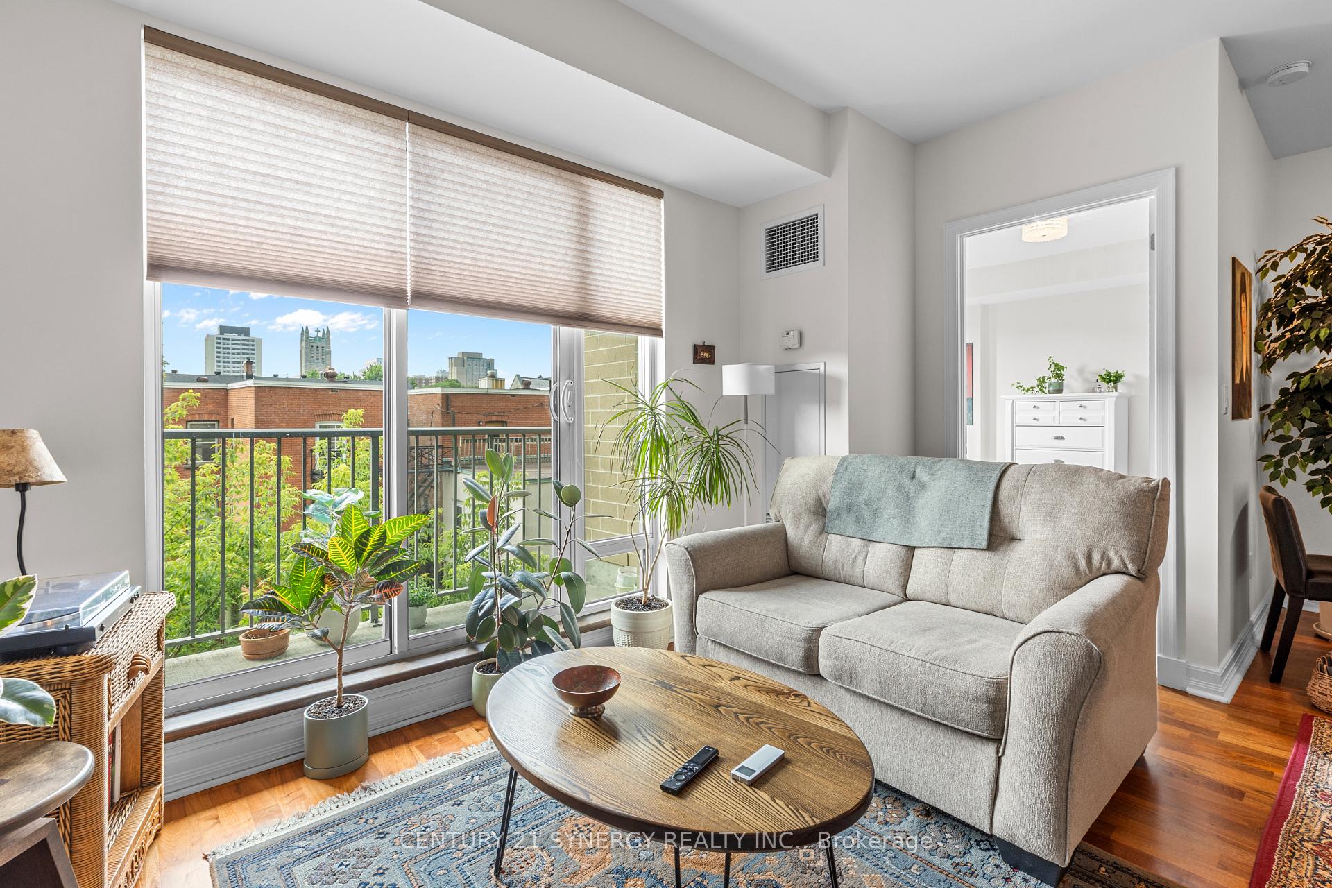 Photo 6 of Unit 501, 200 Besserer Street, Ottawa, Sandy Hill — HOMEH