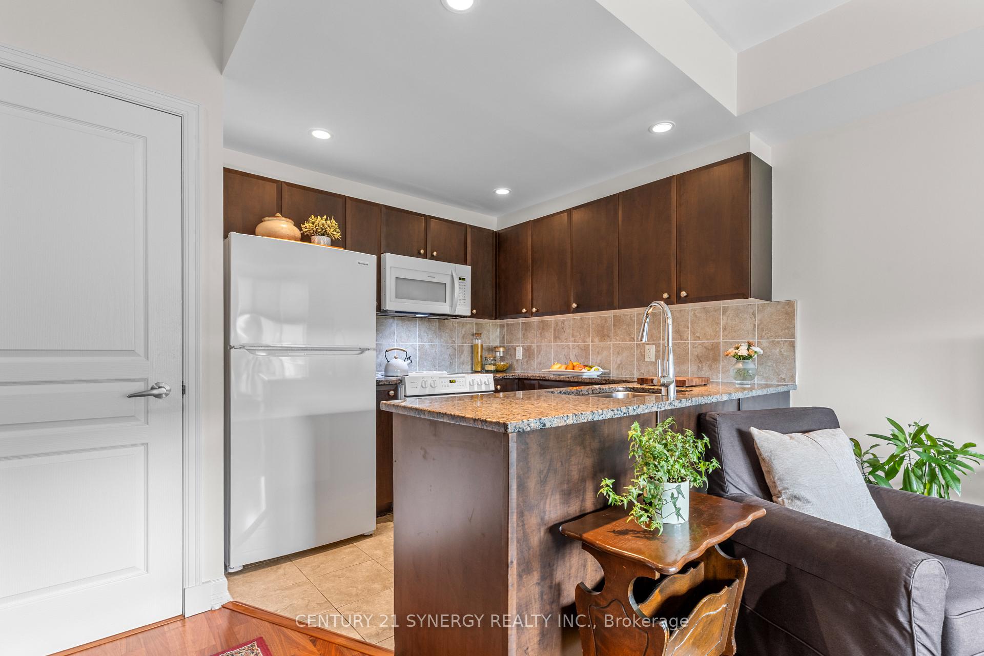 Photo 10 of Unit 501, 200 Besserer Street, Ottawa, Sandy Hill — HOMEH