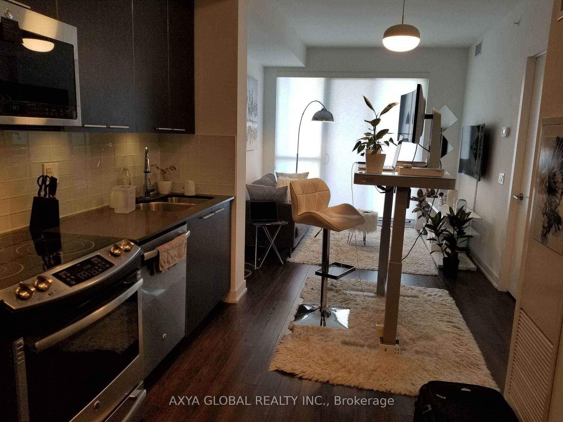 Photo 9 of Unit 1006, 10 Park Lawn Road, Etobicoke, Mimico — HOMEH