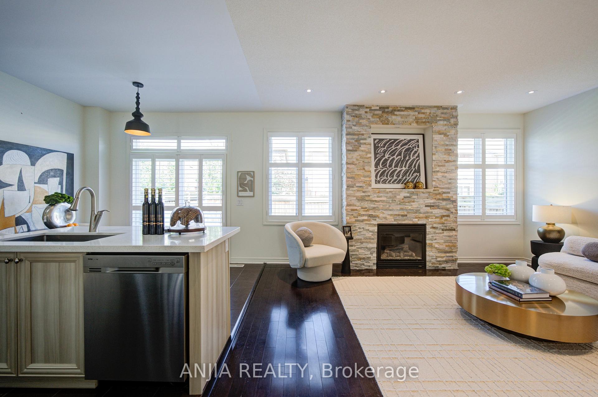 Photo 14 of 68 Old Field Crescent, East Gwillimbury, Rural East Gwillimbury — HOMEH