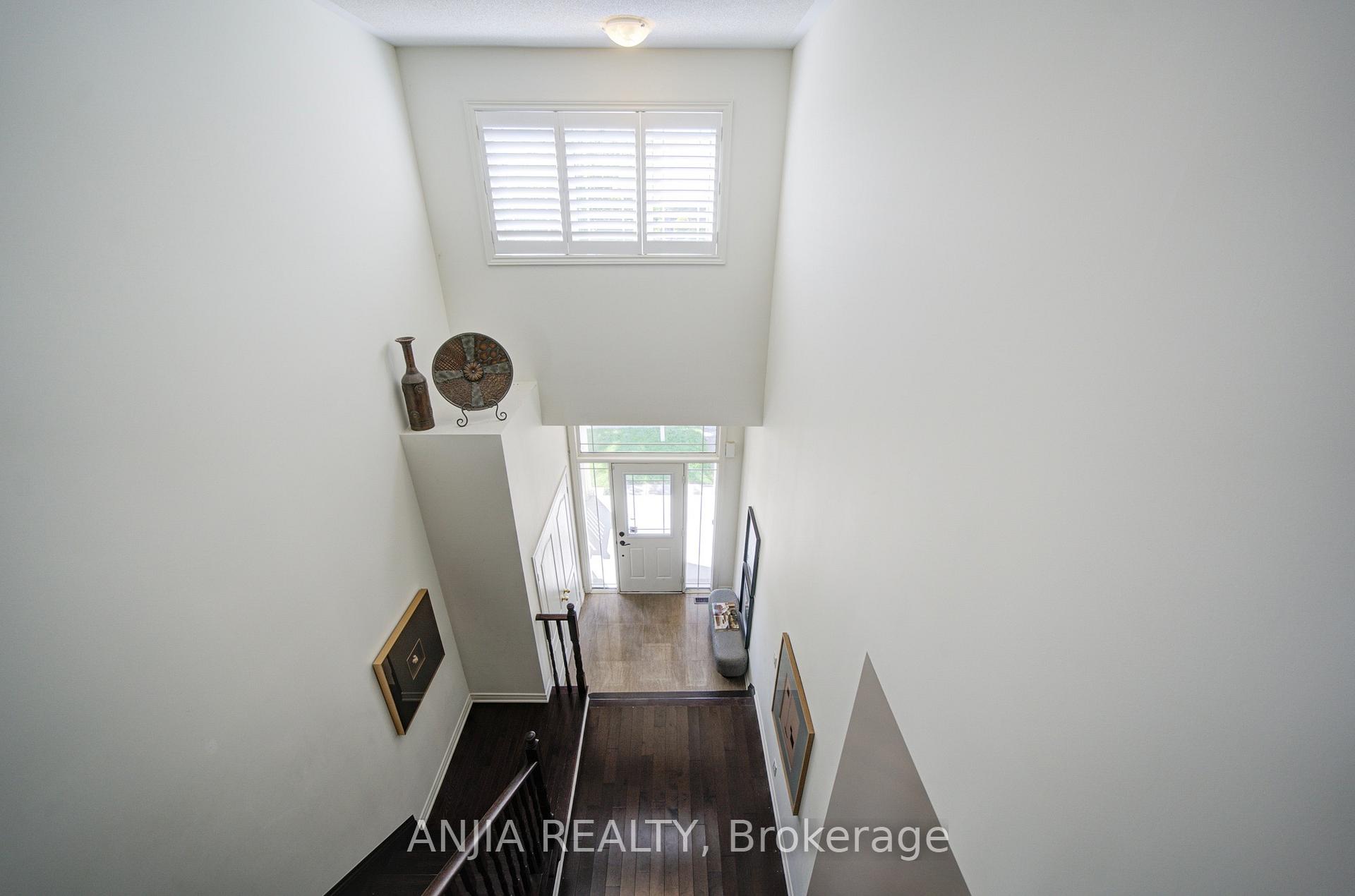 Photo 29 of 68 Old Field Crescent, East Gwillimbury, Rural East Gwillimbury — HOMEH