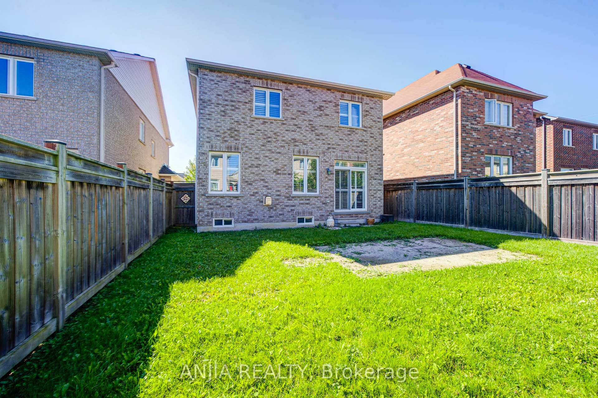 Photo 50 of 68 Old Field Crescent, East Gwillimbury, Rural East Gwillimbury — HOMEH