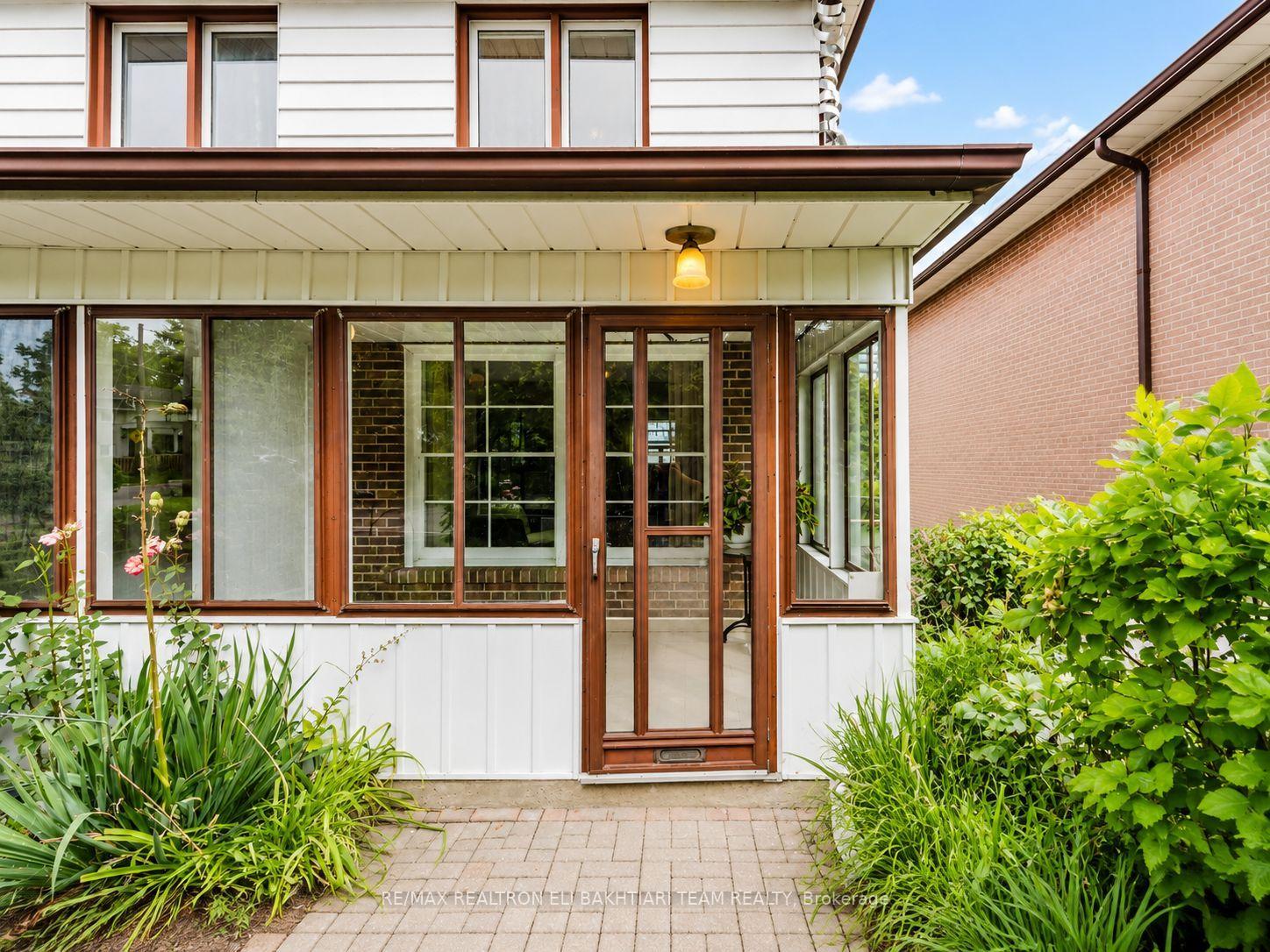 Photo 8 of 180 Woodsworth Road, North York, St. Andrew-Windfields — HOMEH