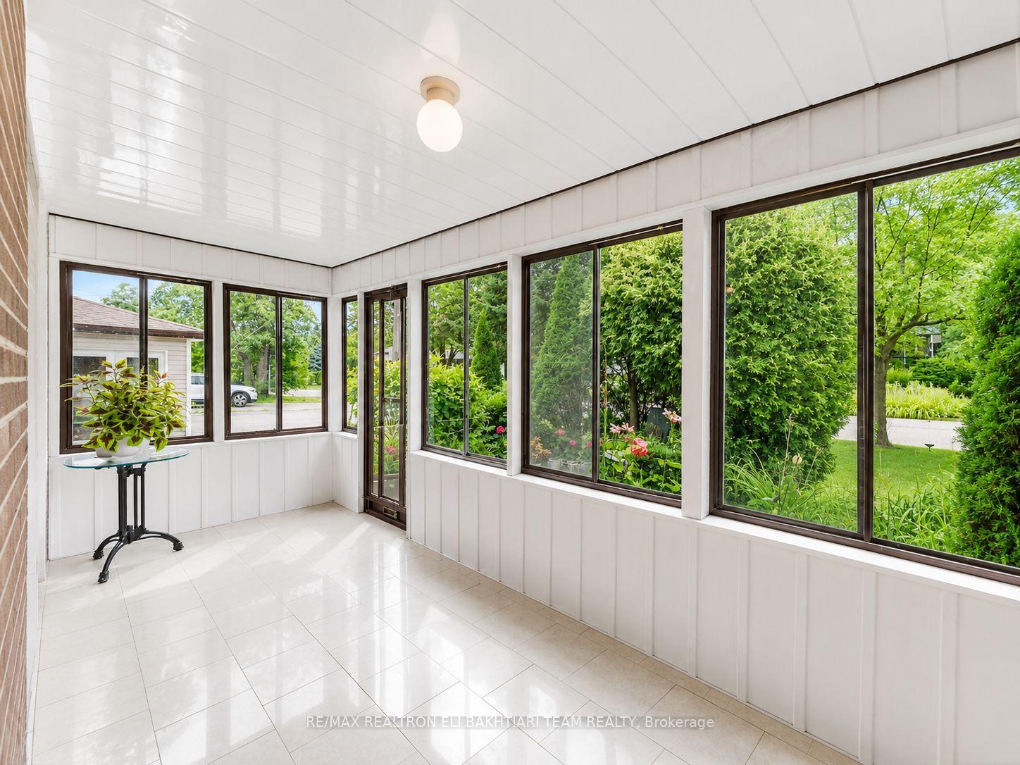Photo 10 of 180 Woodsworth Road, North York, St. Andrew-Windfields — HOMEH